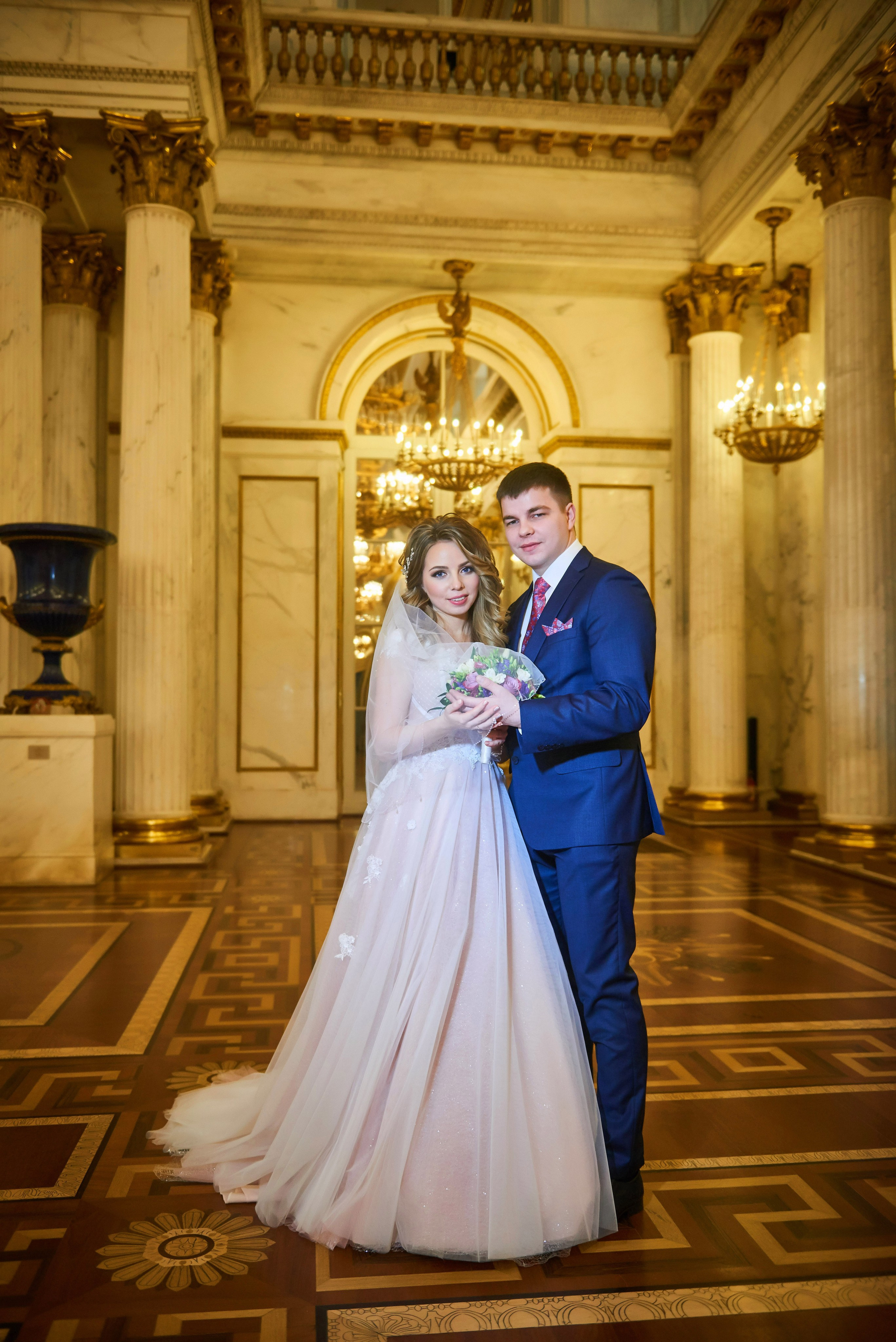 Елена и Иван (зимняя свадебная прогулка у Михайловского замка и фотосессия в Эрмитаже). Портретный, семейный и свадебный фотограф в Санкт-Петербурге и в Пушкине Ширяев Денис