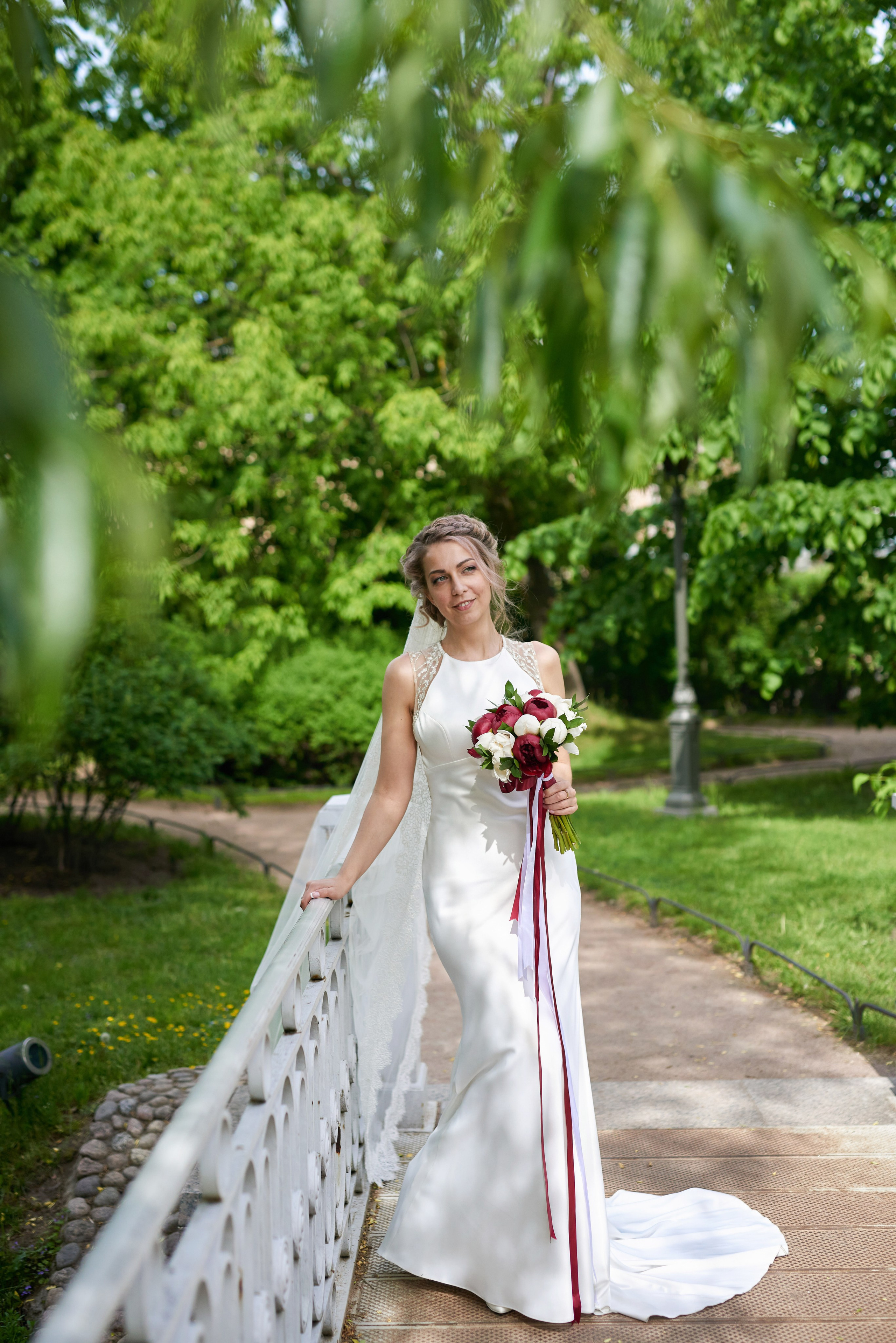 Юлия и Денис (фотосессия на Витебском вокзале и в Польском саду). Портретный, семейный и свадебный фотограф в Санкт-Петербурге и в Пушкине Ширяев Денис