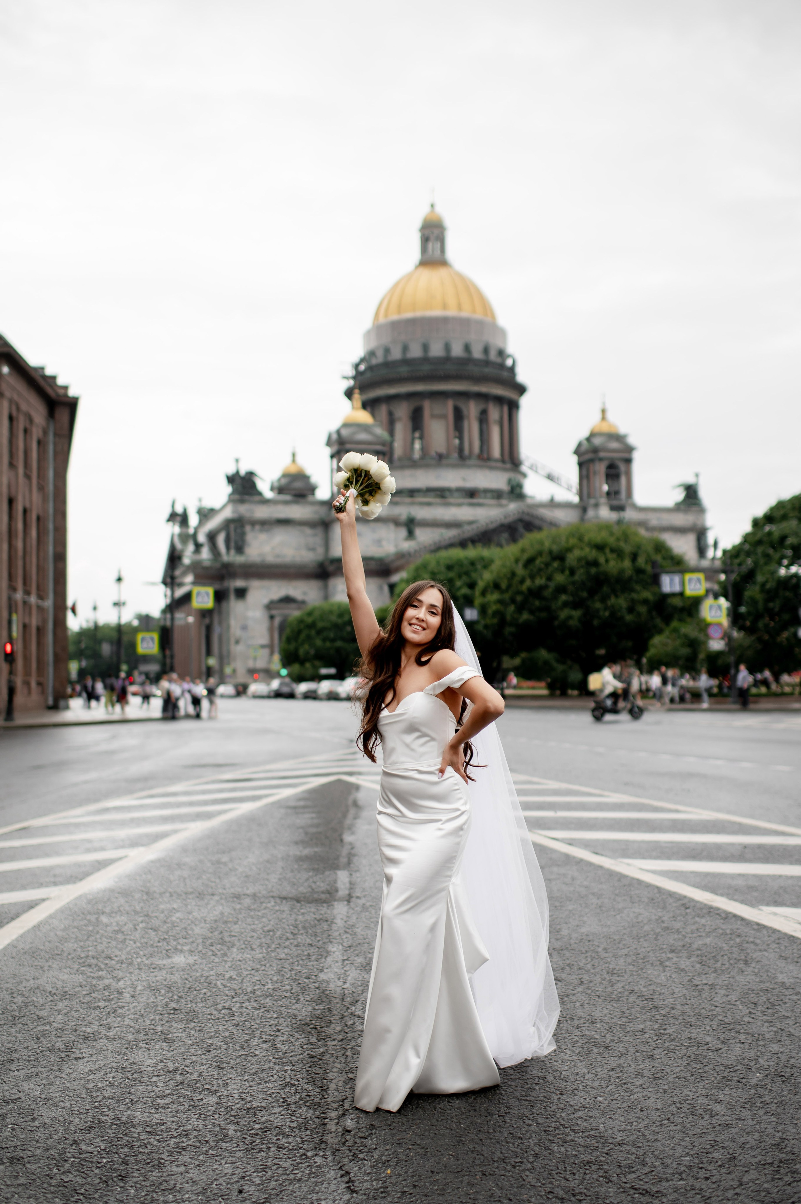 Классическая свадебная фотосессия Аины и Антона по самым красивым местам для свадебной прогулки в Санкт-Петербурге. Портретный, семейный и свадебный фотограф в Санкт-Петербурге и в Пушкине Ширяев Денис