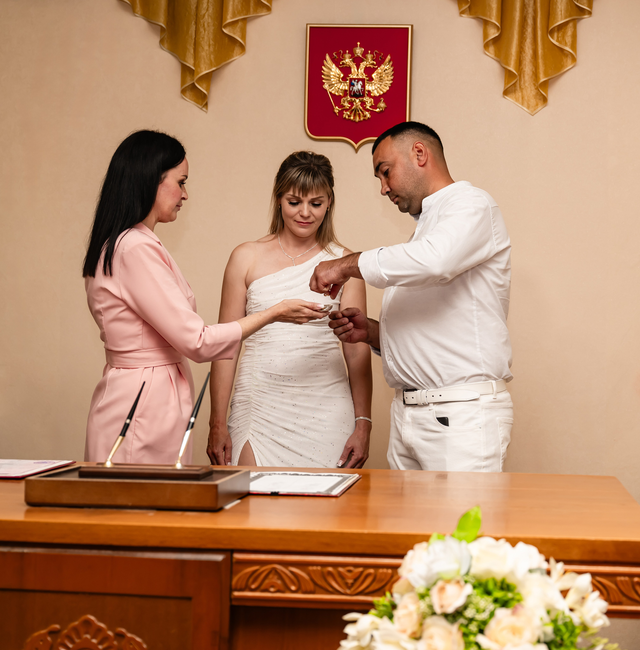 Свадебные фотосессии. Роспись в ЗАГСе. Выездная регистрация. Студийный и свадебный фотограф и видеограф в Севастополе — Юлия Макаренко