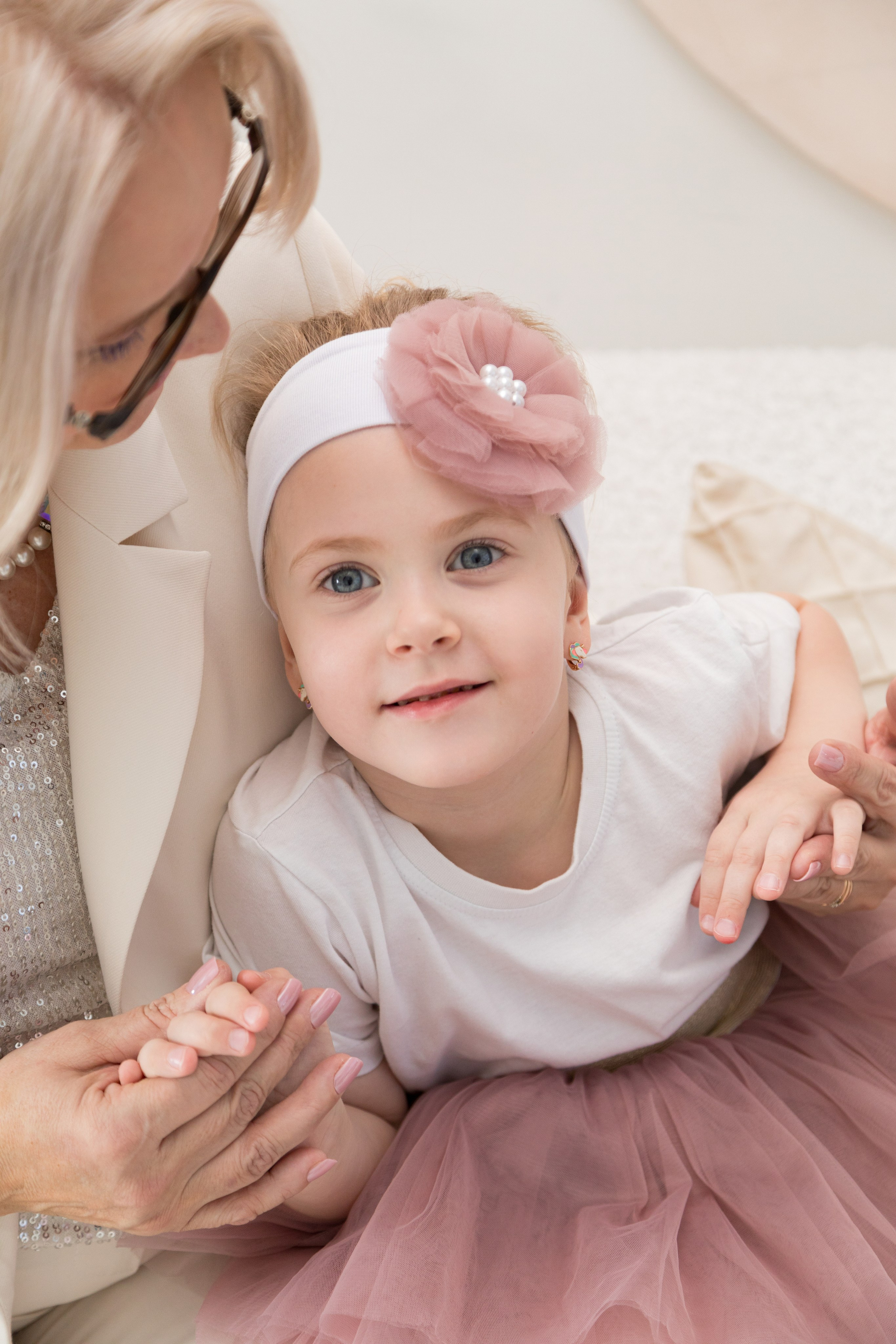 Семейная новогодняя съёмка в фотостудии Daily. Детский и контент фотограф Надя Волкова Санкт-Петербург