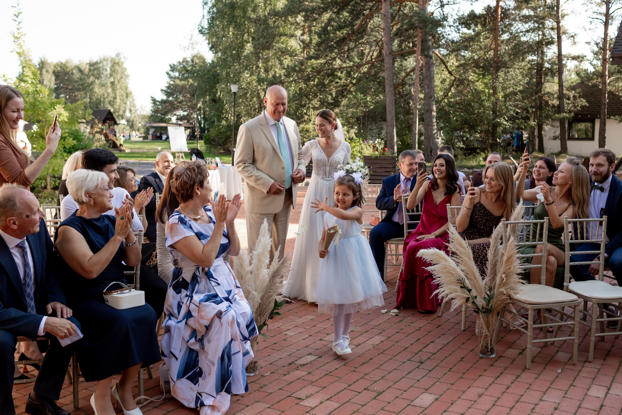 Свадебная фотопрогулка в Пушкине. Свадебный фотограф Кирилл Белый