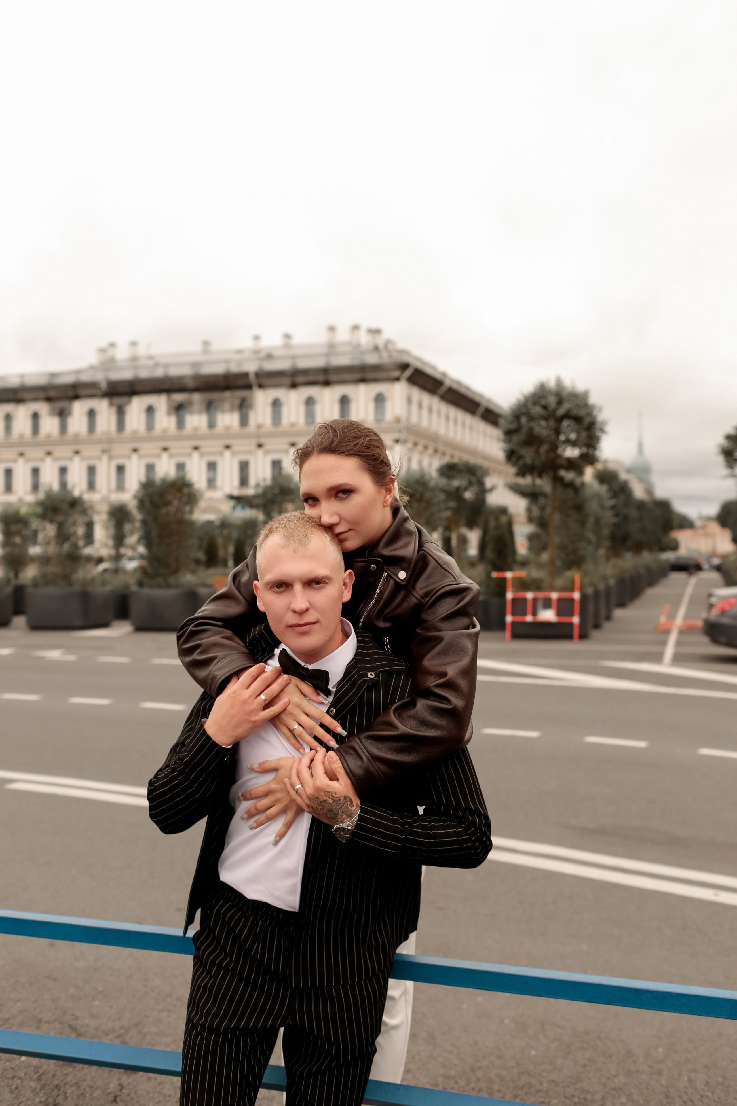Свадебная фотосессия в центре Петербурга. Свадебный фотограф Кирилл Белый