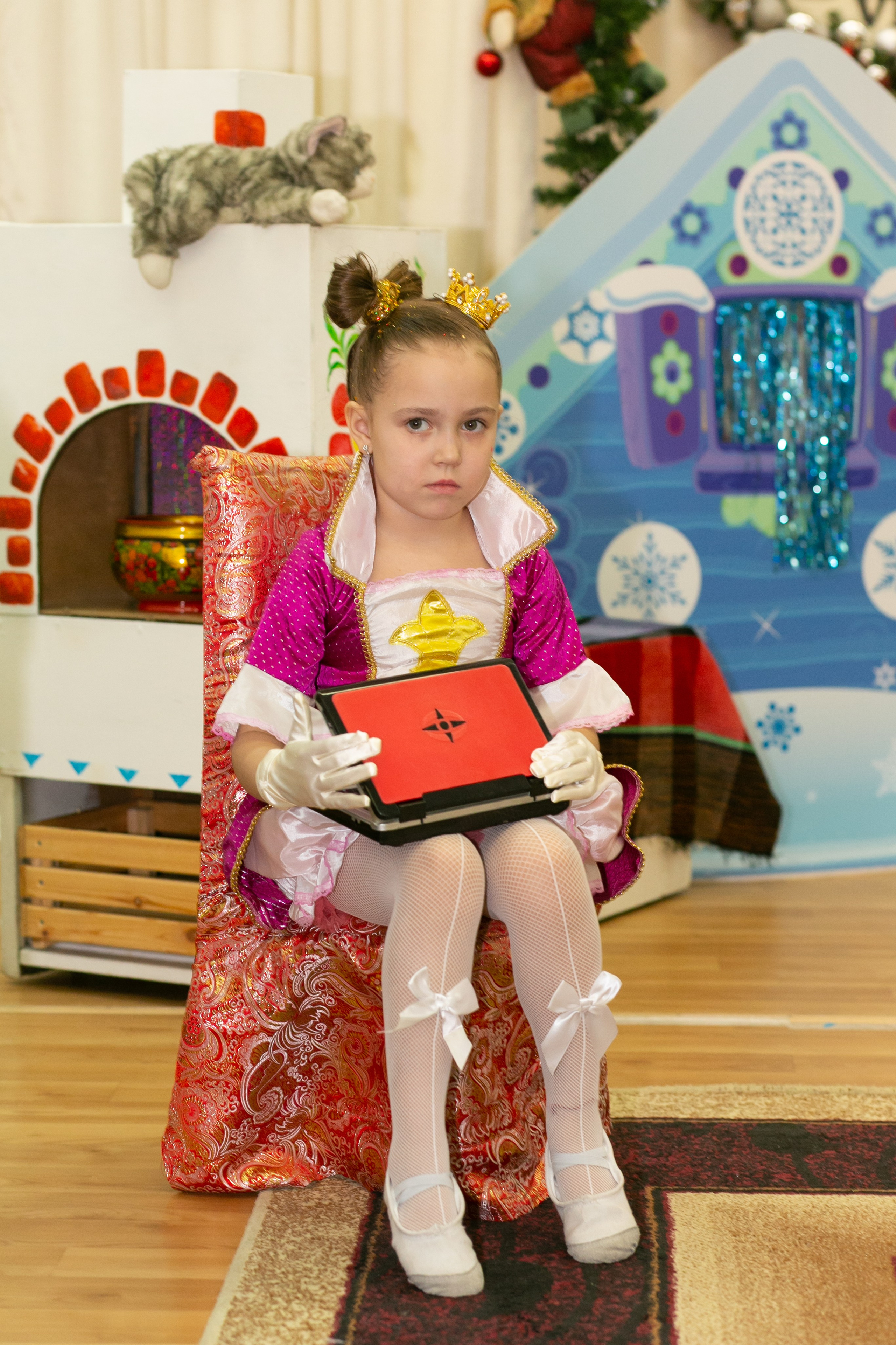 Выпускные и Утренники. Фотограф новорожденных и семейный фотограф НСО г. Бердск Марина Львова