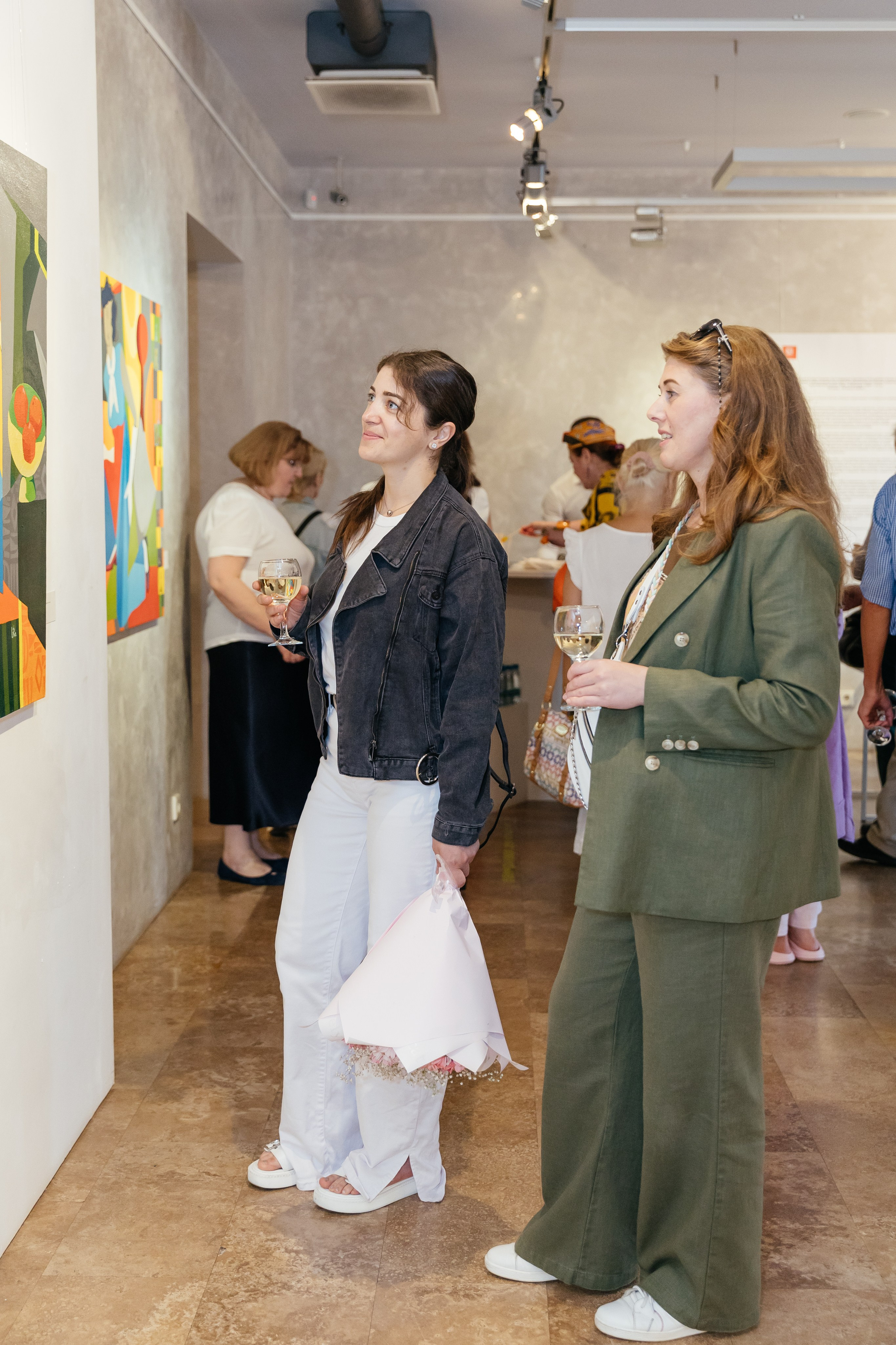 Выставка Лиры Алборовой «Цвет — это я». Свадебный и репортажный фотограф в Санкт-Петербурге Николай Голованов