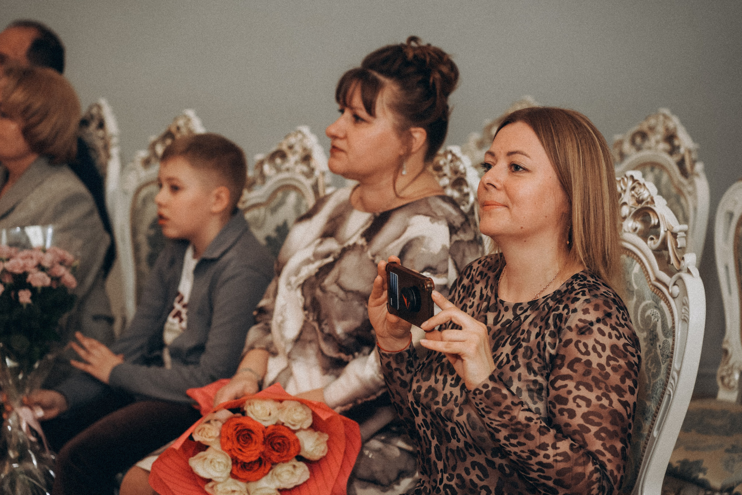 09.04.2026. Фотограф в Нижнем Тагиле. Прогулочные и студийные съемки