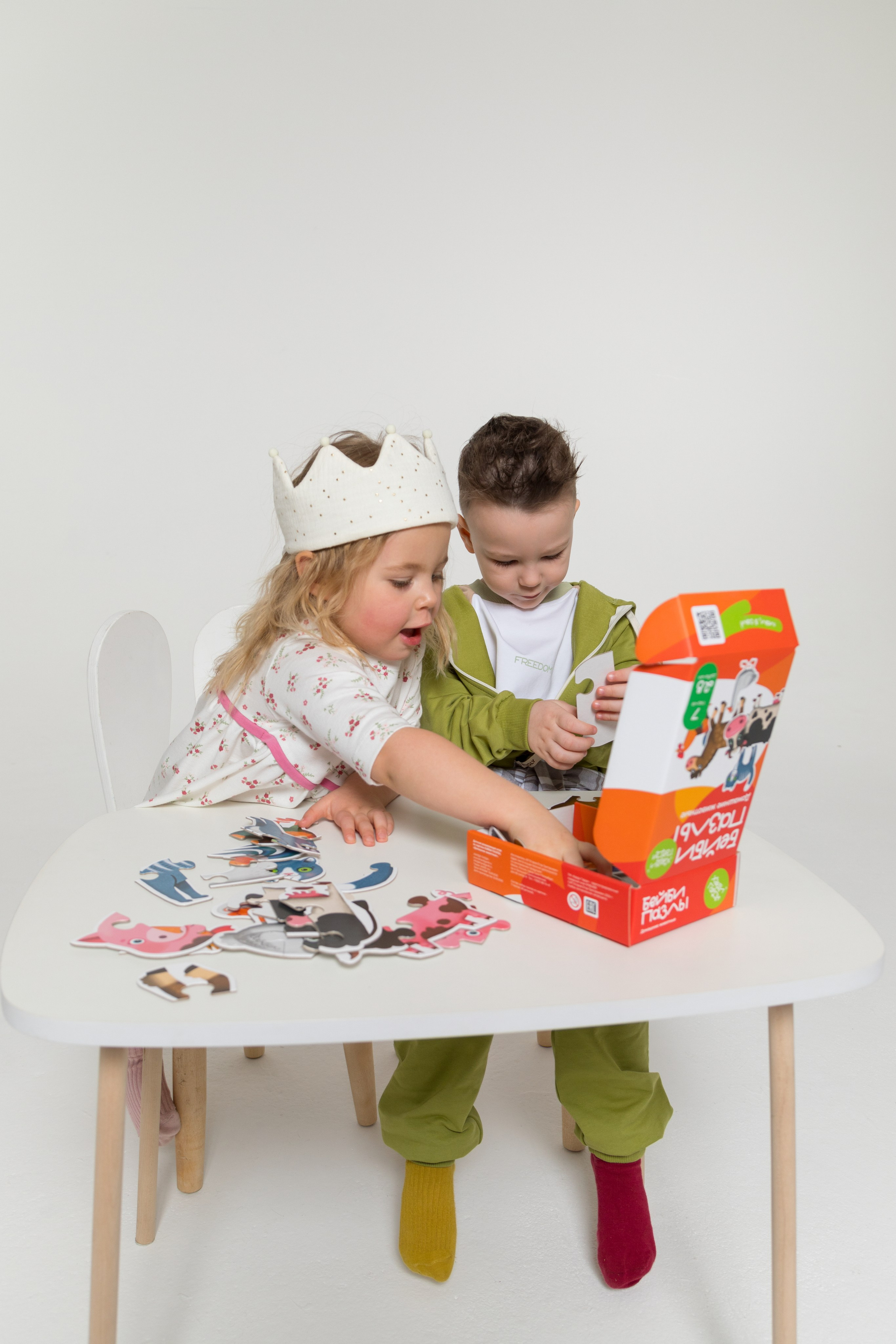 Имиджевая и каталожная съёмка для бренда детских пазлов. Детский и контент фотограф Надя Волкова Санкт-Петербург