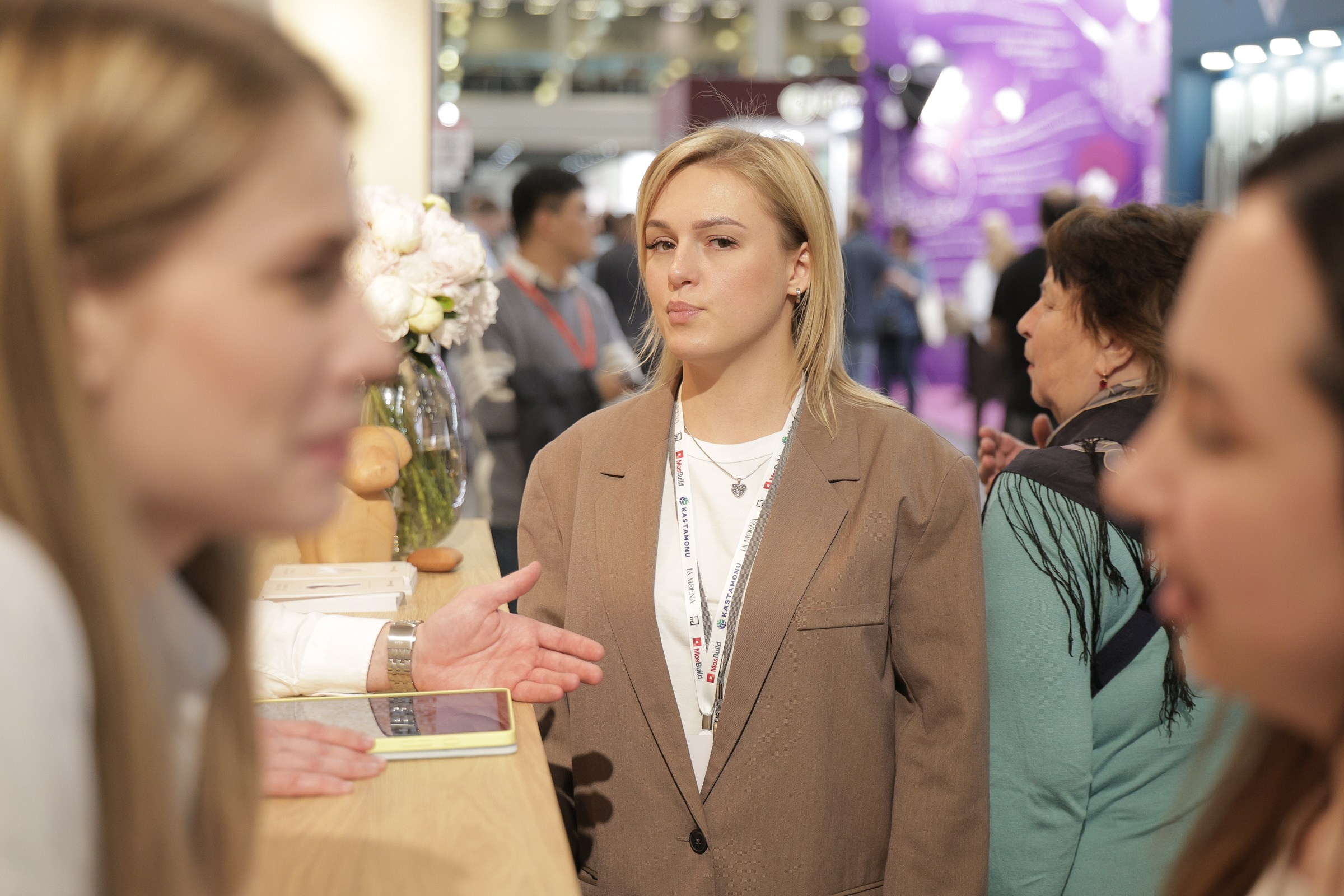 /РЕПОРТАЖ/ Выставка МосБилд. 2024. Свадебный фотограф Великий Новгород Станислав Кособудский