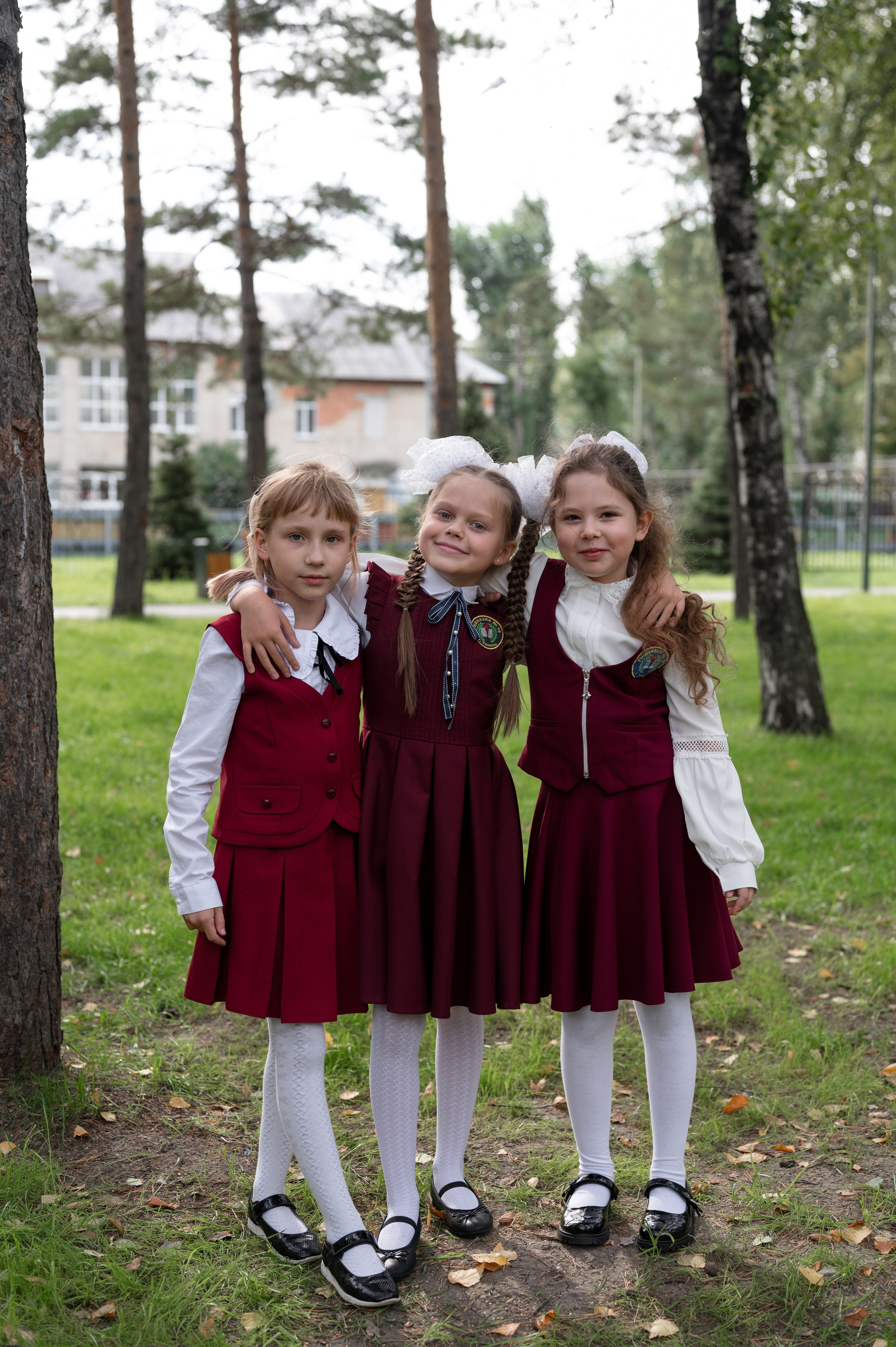 1 сентября 16 гимназия 2 класс (линейка + в классе+ на улице). Фотограф новорожденных, семейный детский в Тюмени Татьяна Морозова