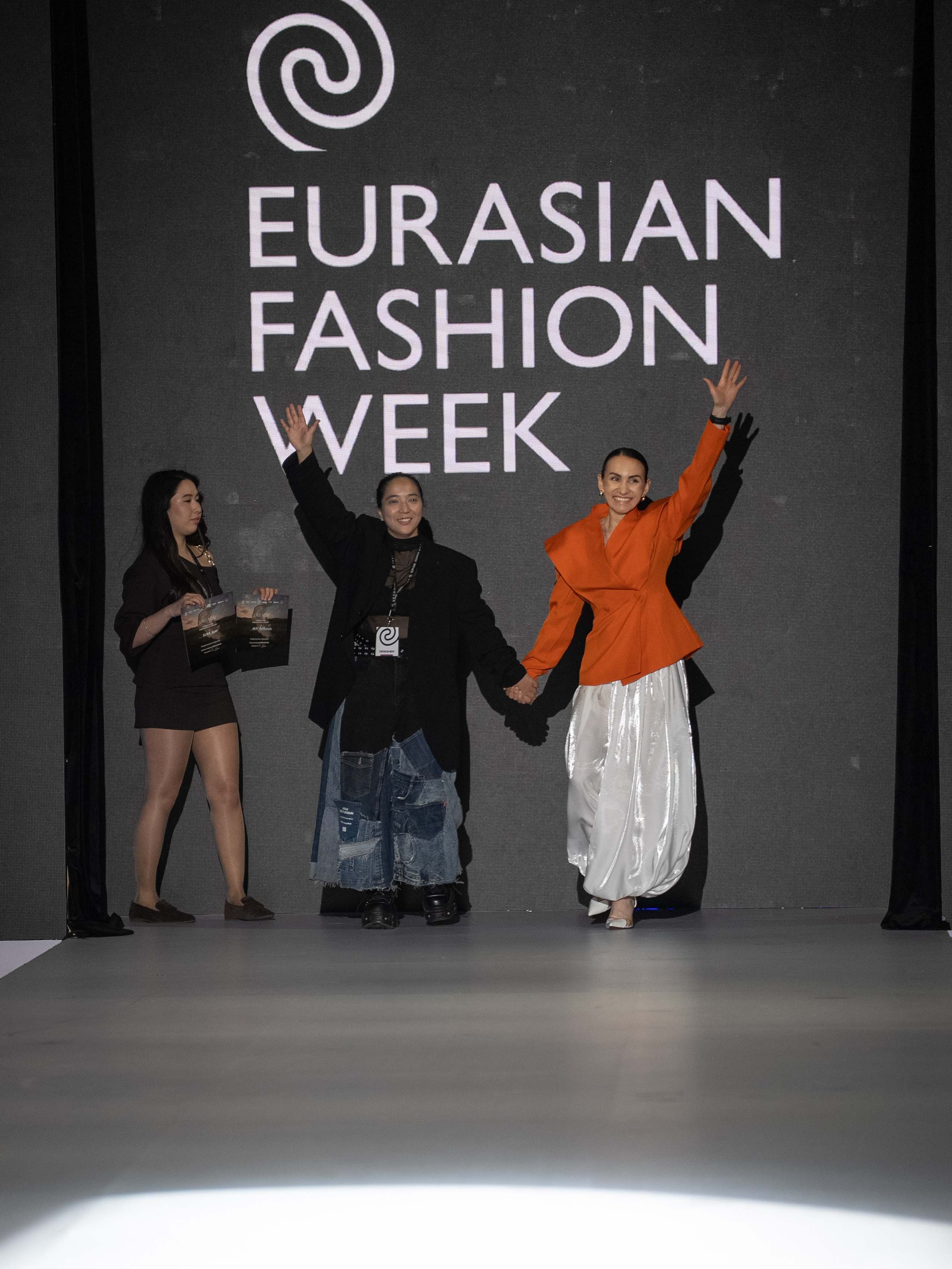 EURASIAN FASHION WEEK BlackBurn. Сайт Алматинского НЮ АРТ, будуар и фэшн фотографа Дениса Карпенко