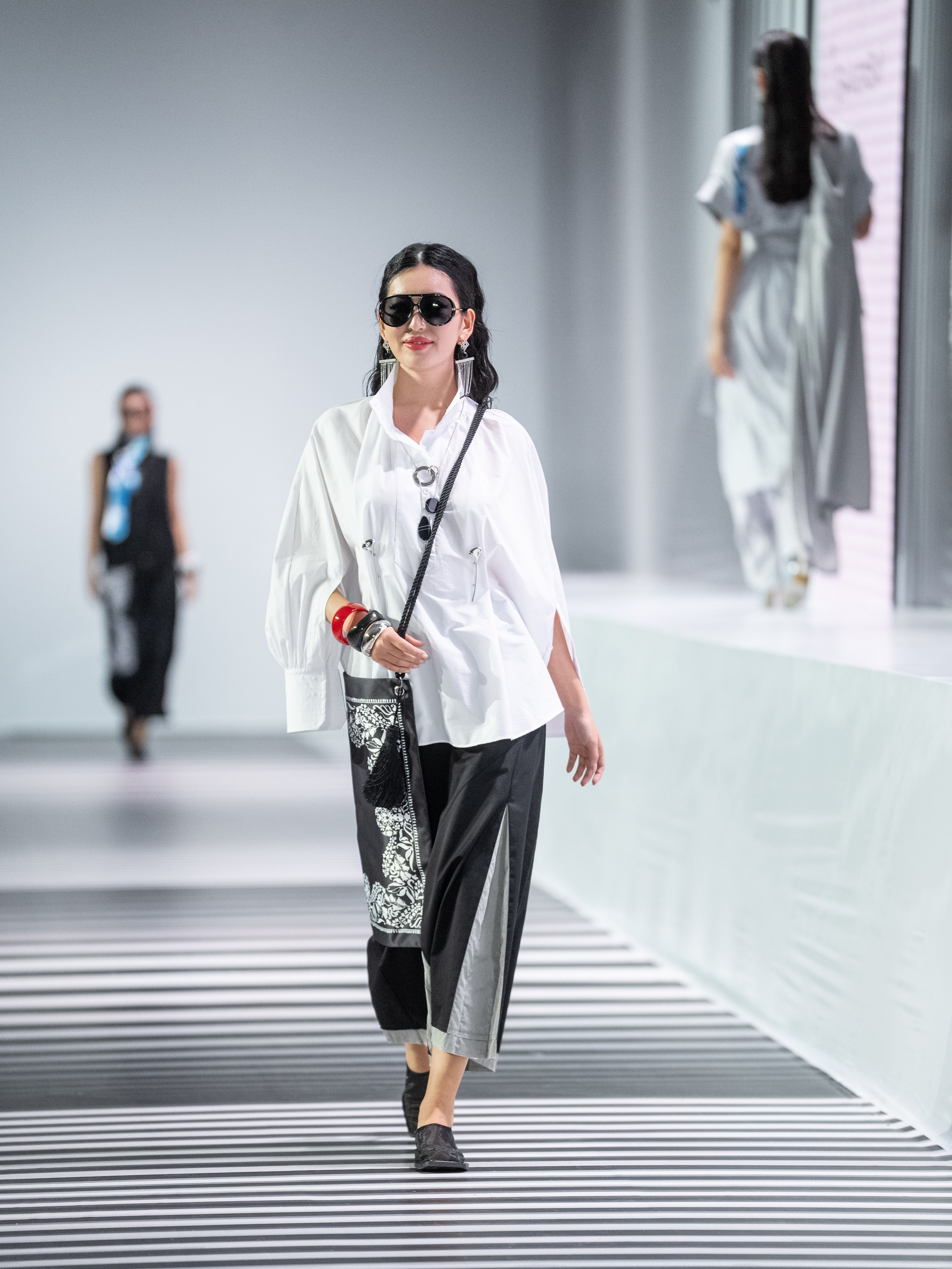 Brand Shakerbay. Сайт Алматинского НЮ АРТ, будуар и фэшн фотографа Дениса Карпенко