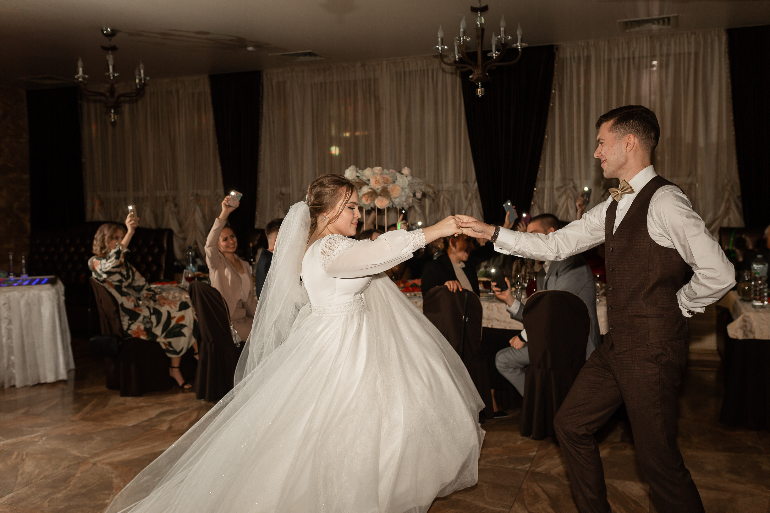 Свадебные фотосессии. Фотограф в Старом Осколе, Губкине Надежда Приболовец