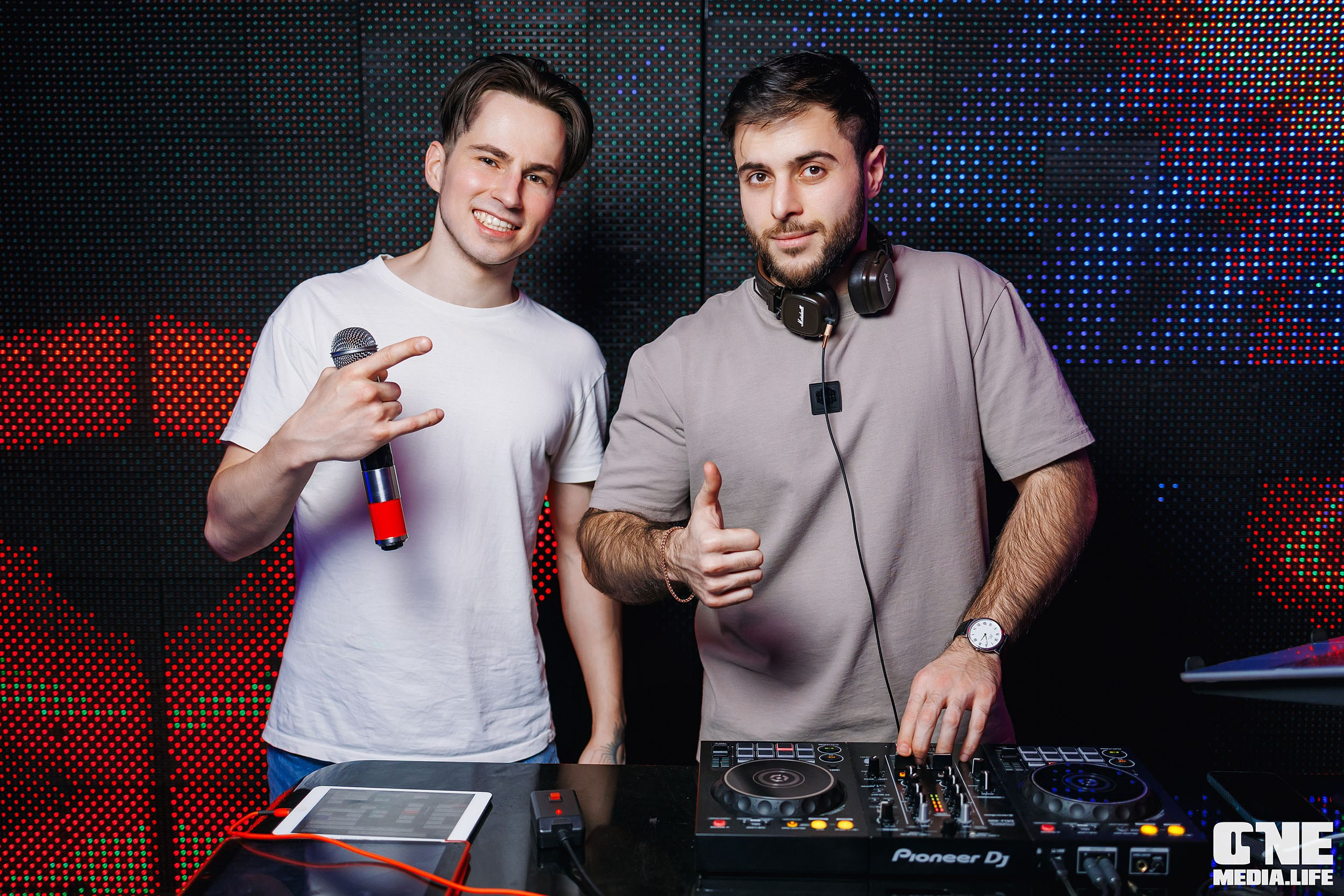 Фоторепортаж из Планеты. One Media Life: фоторепортажи, фотоотчеты с мероприятий и заведений