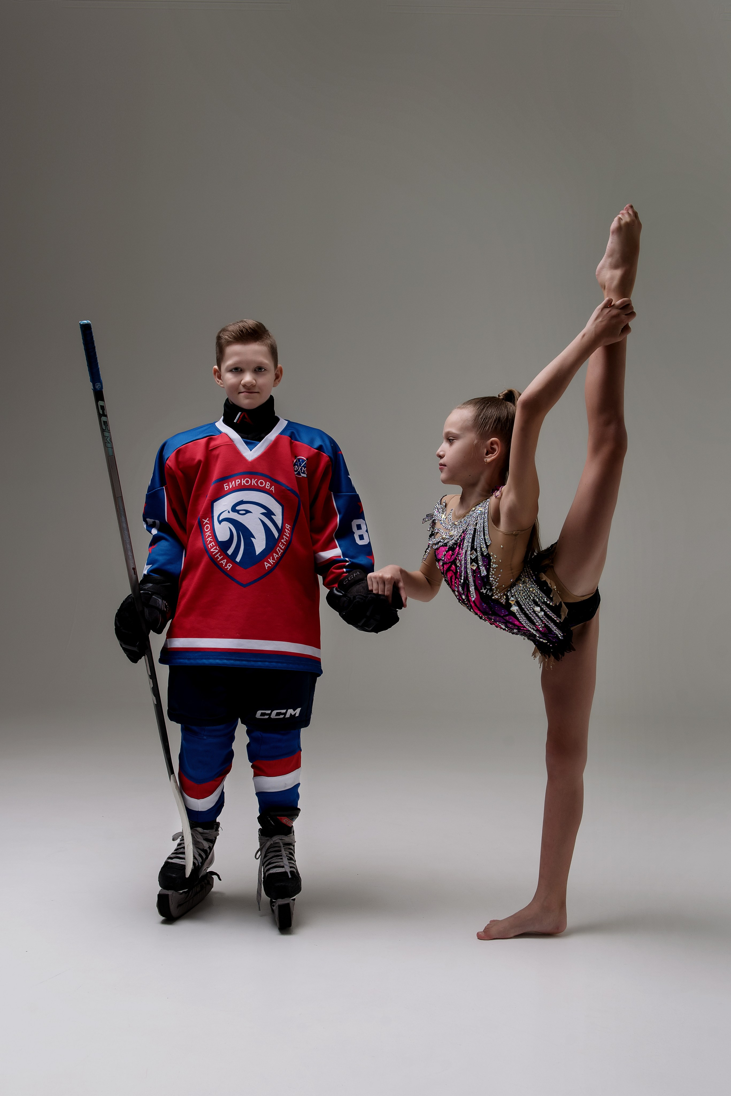 Хоккей — Гимнастика групповая съемка. Детский фотограф в Долгопрудном и Москве
