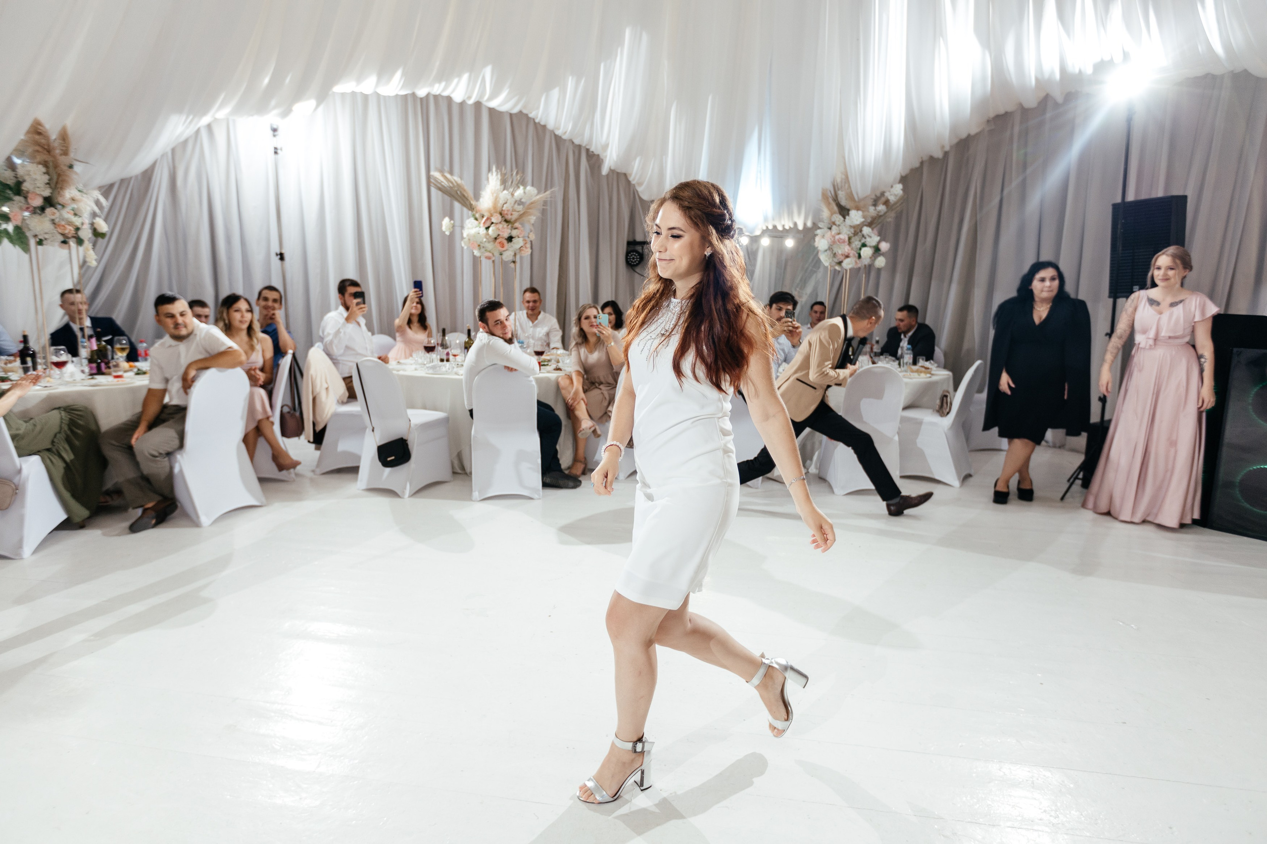 Свадебный фотограф Уфа — Руслан ГабдлисламовЖивые эмоции, красивые кадры, воспоминания на всю жизнь.Работаю по всей Республике Башкортоста. Свадебный фотограф Уфа Руслан Габдлисламов