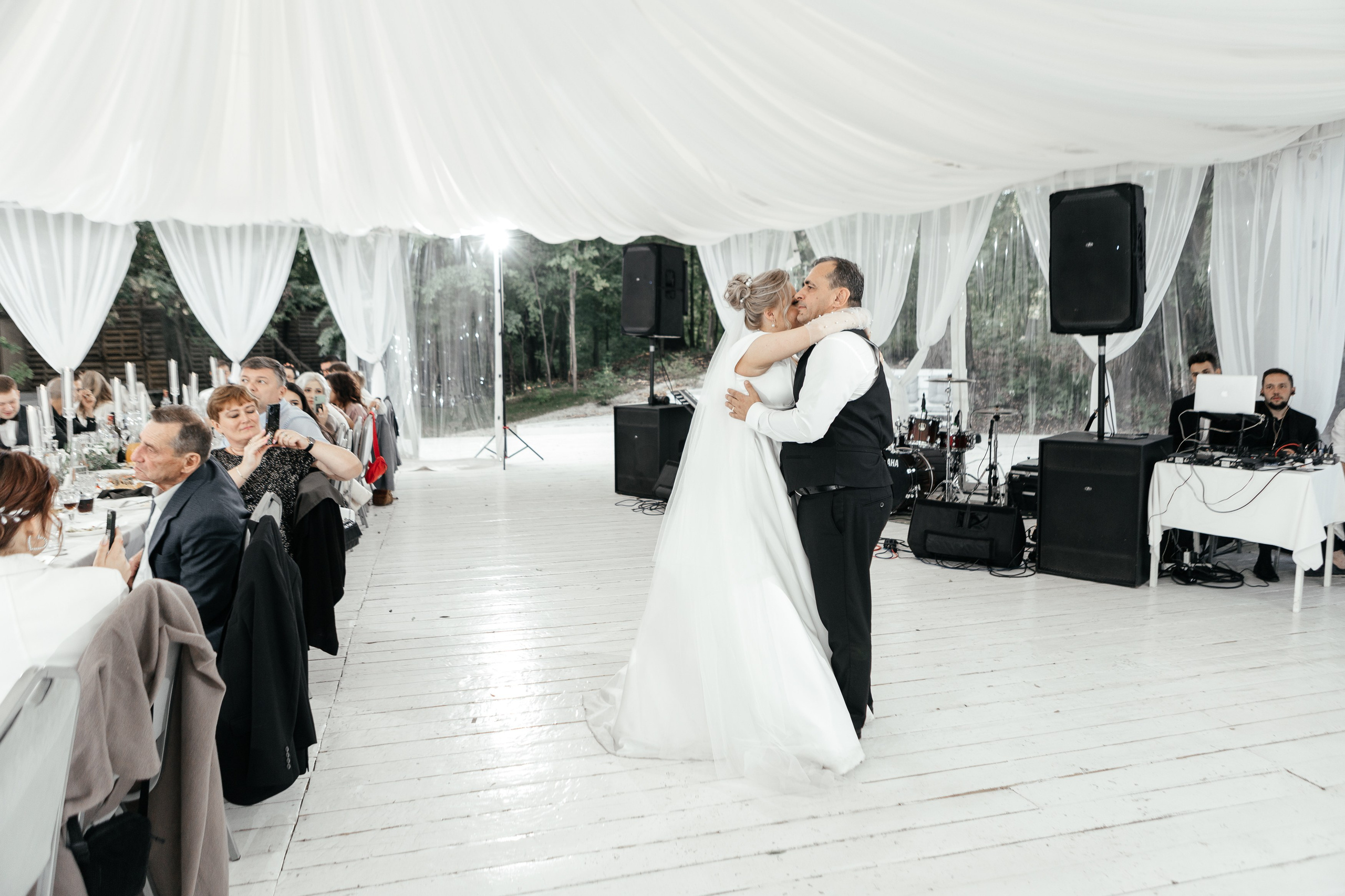 Свадебный фотограф Уфа — Руслан ГабдлисламовЖивые эмоции, красивые кадры, воспоминания на всю жизнь.Работаю по всей Республике Башкортоста. Свадебный фотограф Уфа Руслан Габдлисламов