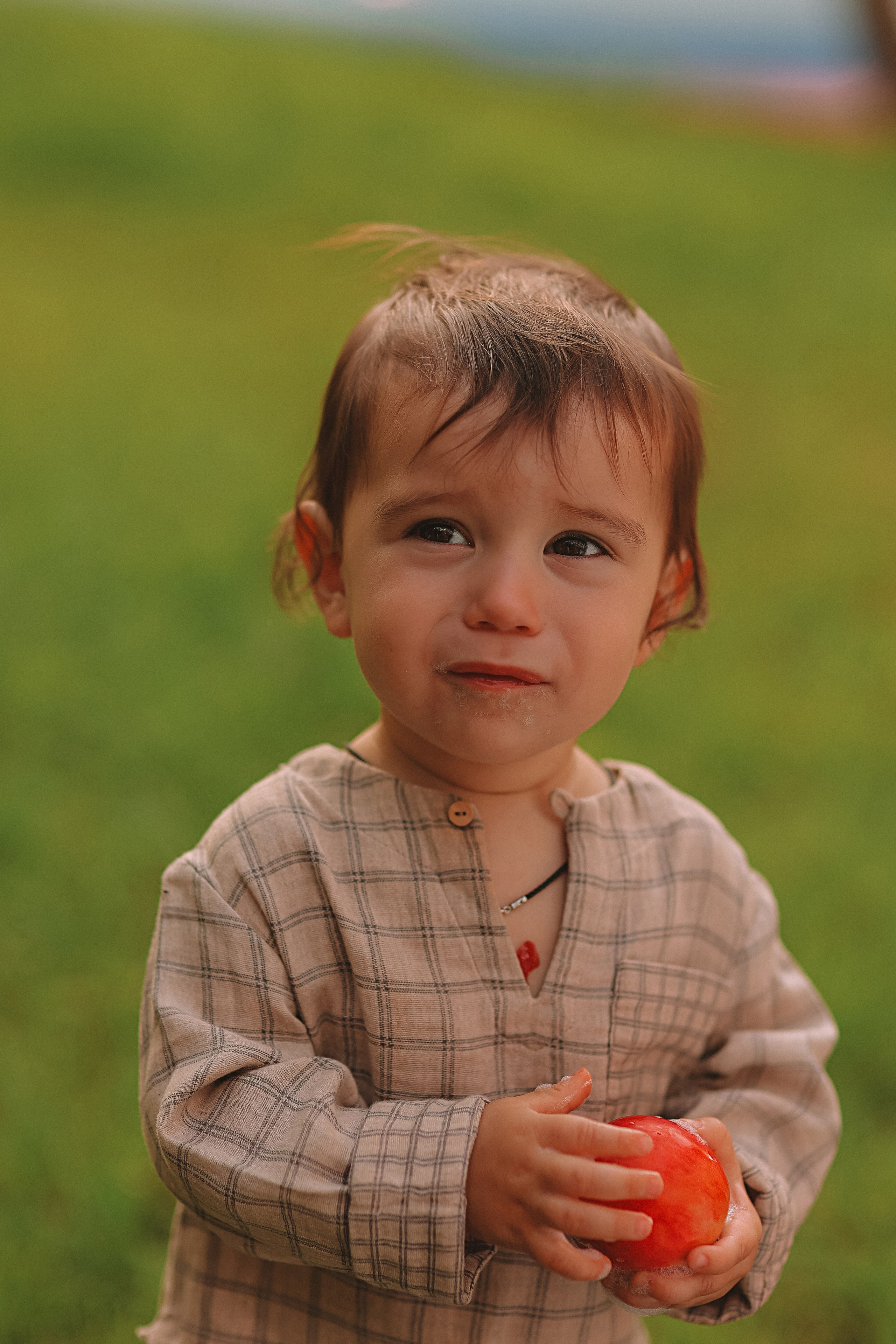 Стирка у дома. Семейный фотограф Тюмень, фотограф на роды Салмина Мария