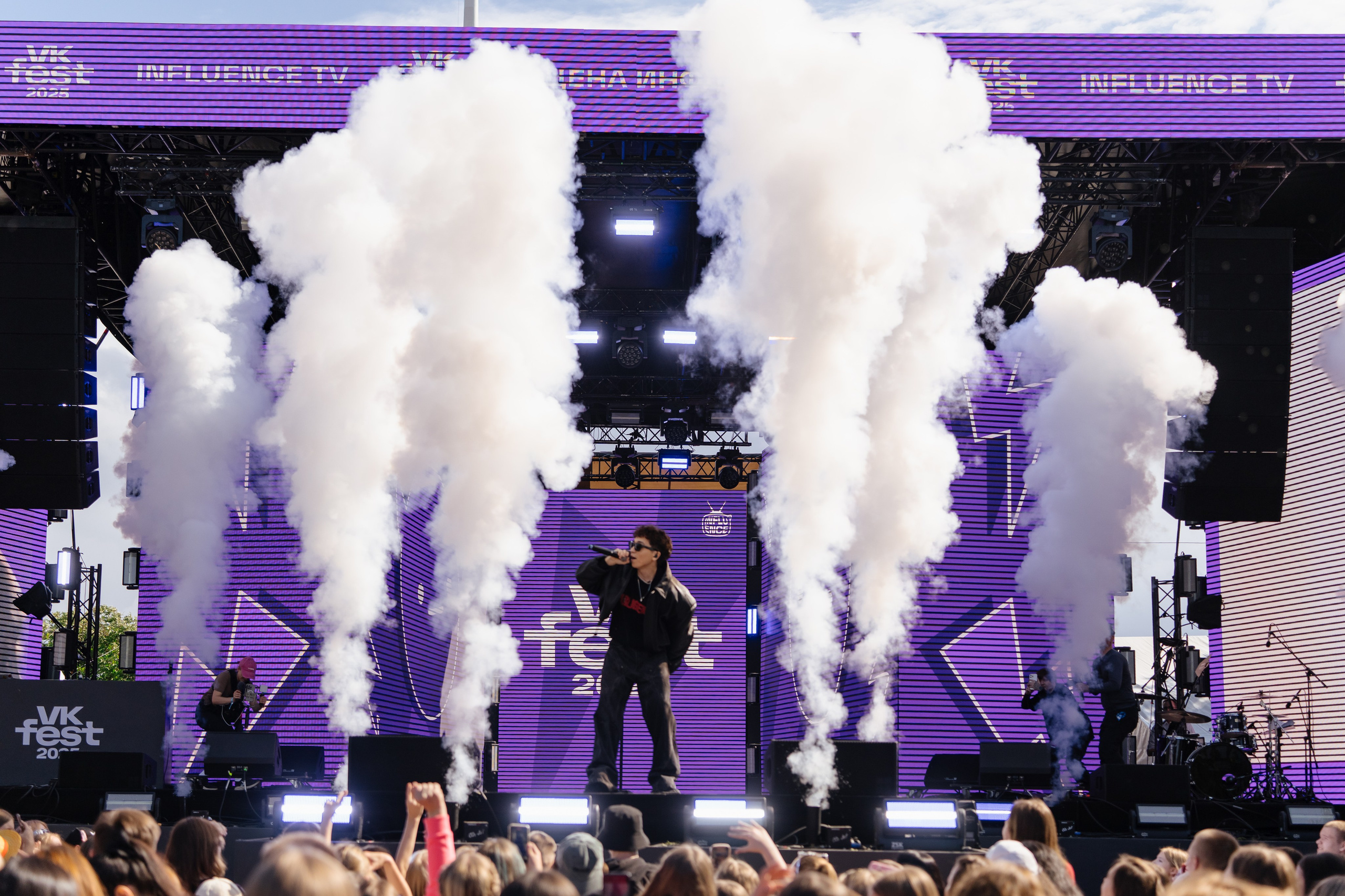 VK FEST Инфлюенсеры. Андрей Сухинин репортажный свадебный фотограф Санкт-Петербург