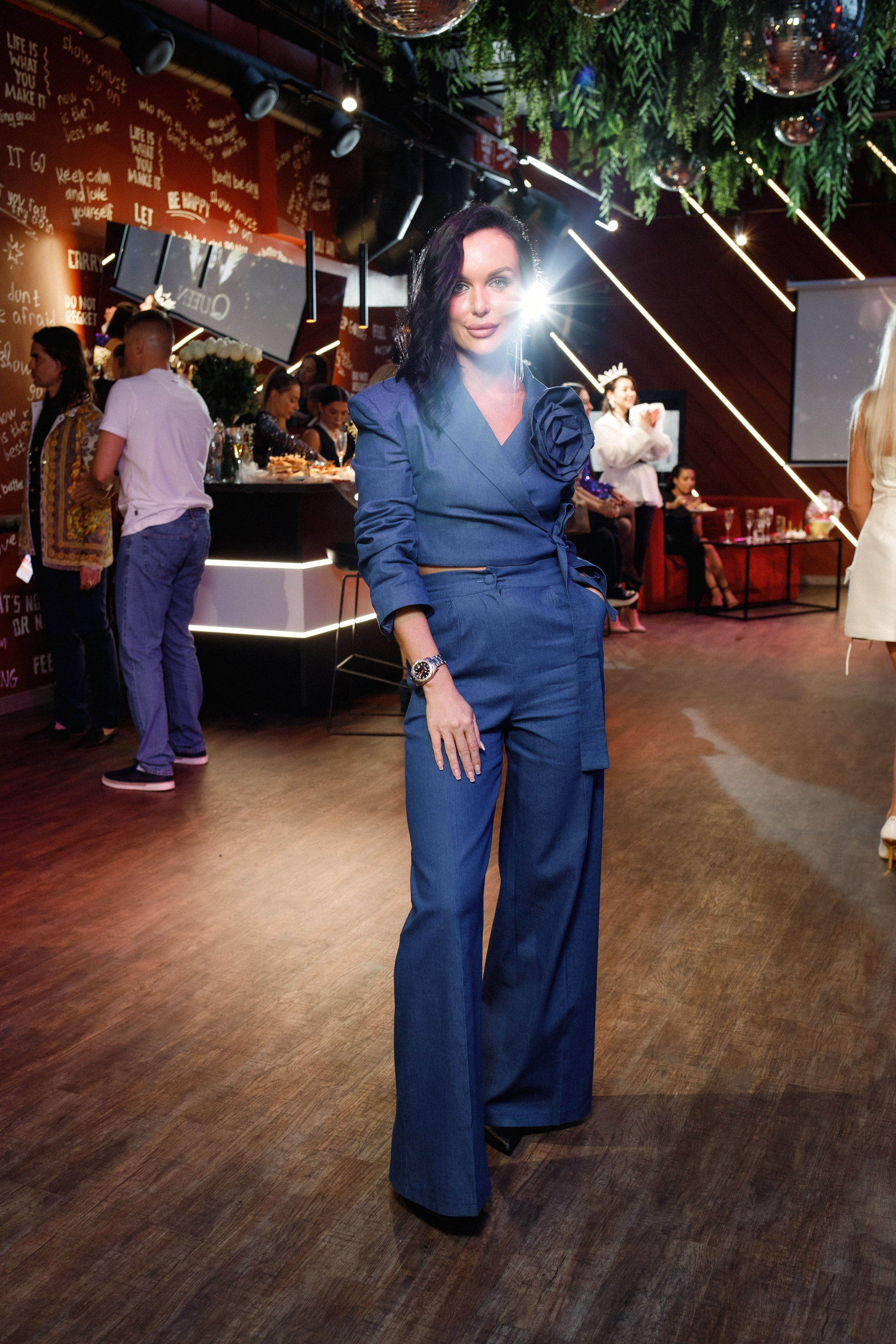 QUEEN KHV [12 ЛЕТ]. СВОИ. ФОТООТЧЕТЫ-СОБЫТИЯ-МЕСТА