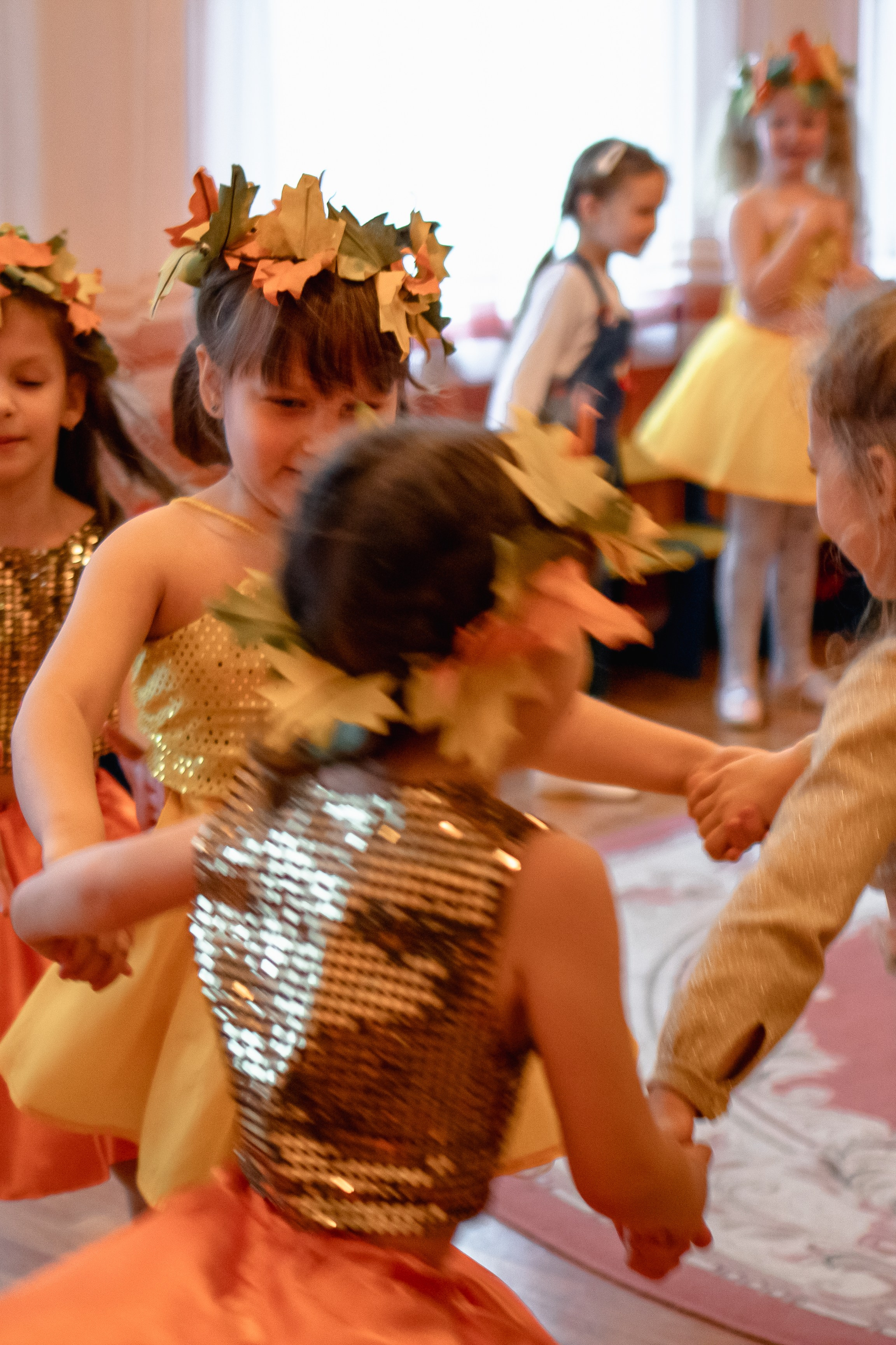 Осенний праздник в детском саду. Маргарита. Семейный фотограф в Минске Приболовец Светлана