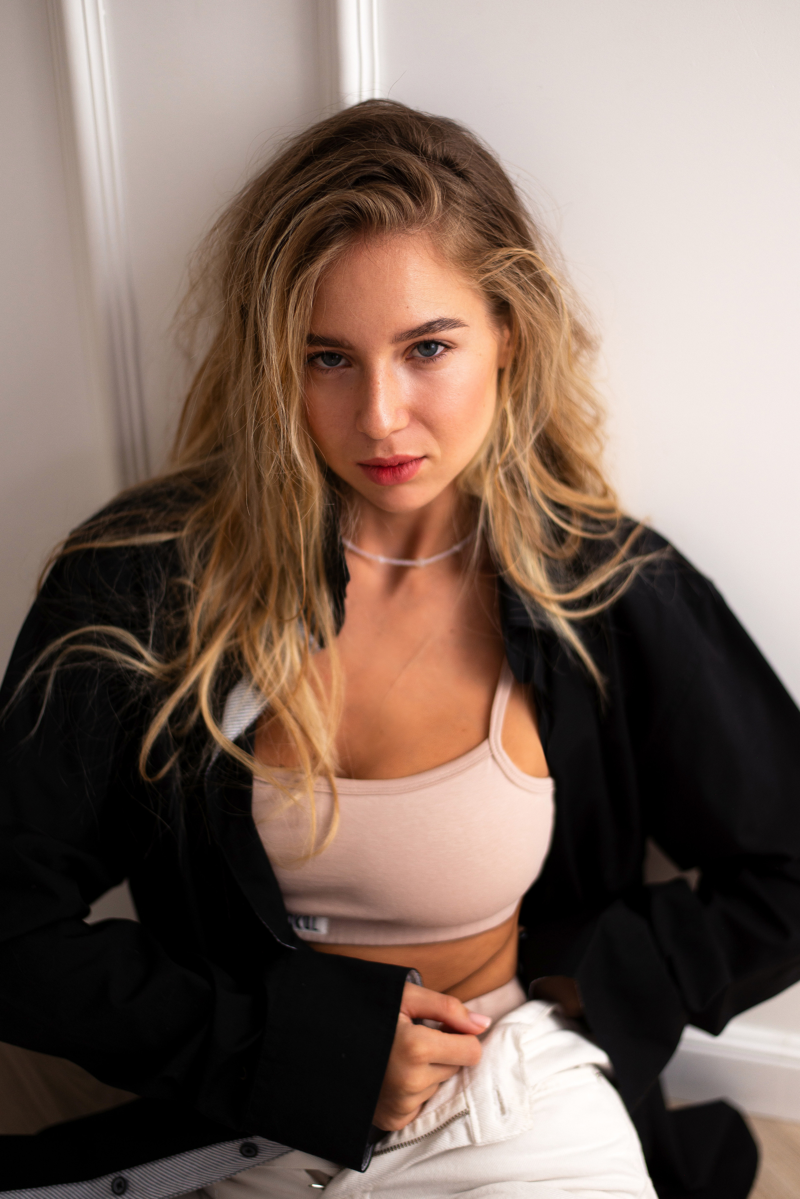 Смотреть серию. ЖЕНСКИЙ ФОТОГРАФ КРИСТИНА ВИГЕЛЬ