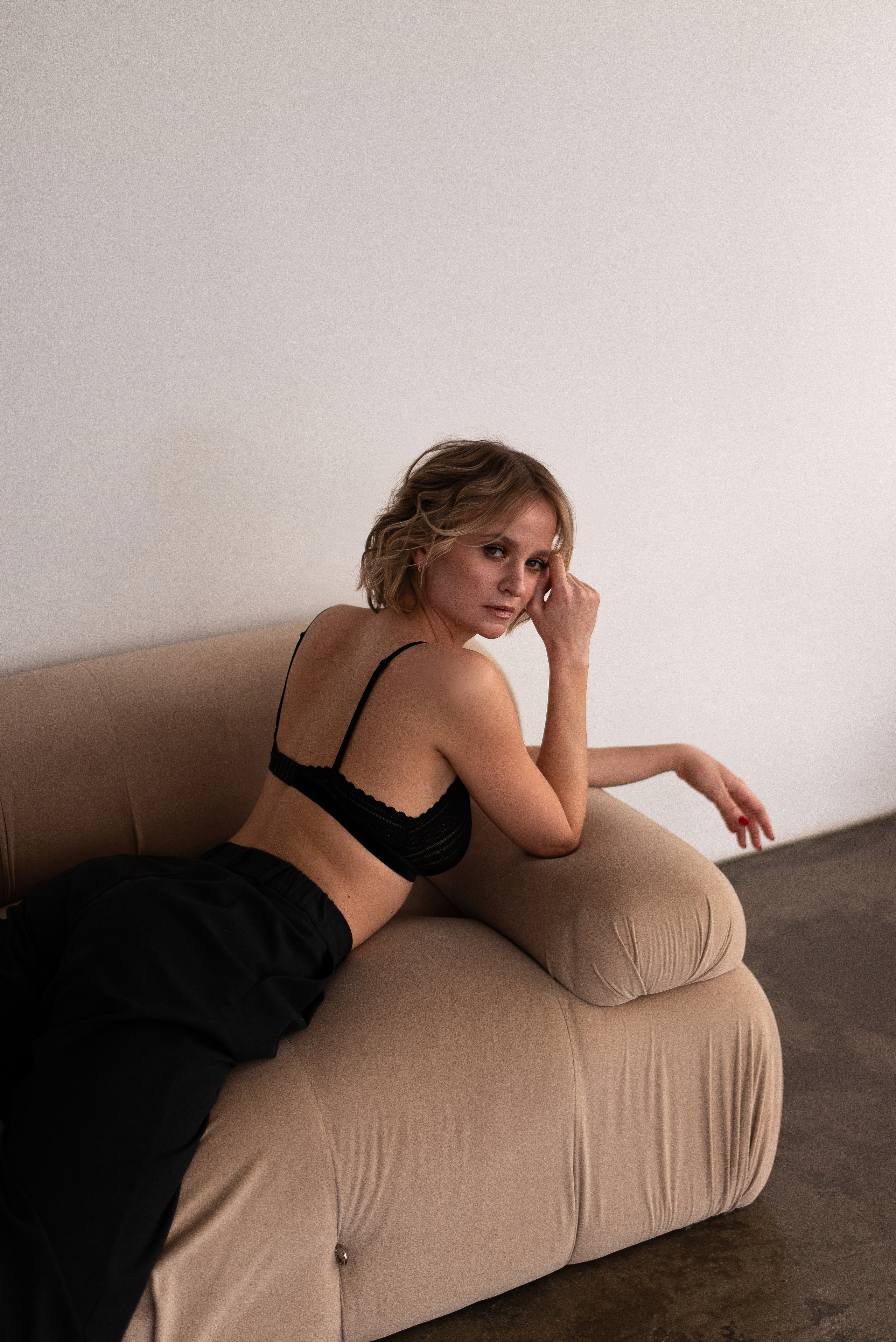 Смотреть серию. ЖЕНСКИЙ ФОТОГРАФ КРИСТИНА ВИГЕЛЬ