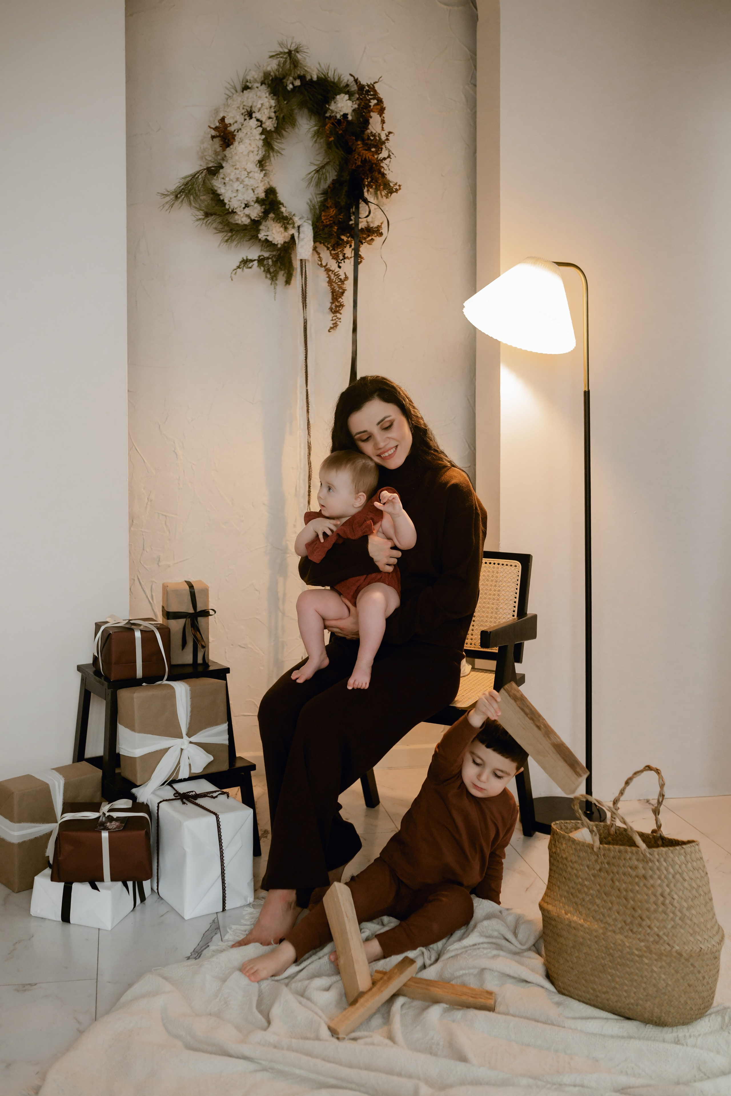 Екатерина, Тема и Ариша. Молоко студия. Свадебный фотограф в городе Минск Крохмалюк Анна