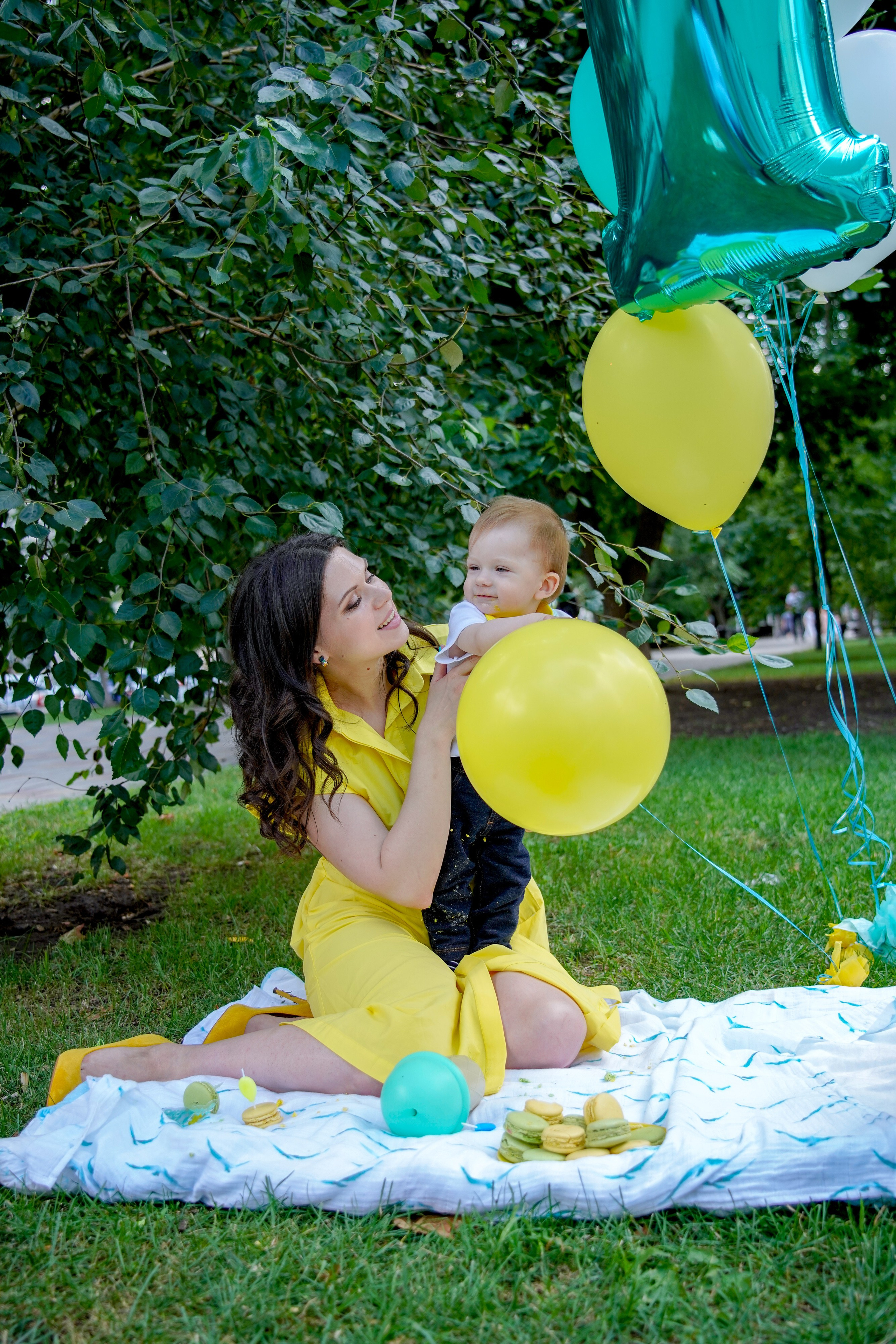 1 год)). Max Matvich and Victoria Basova are professionals in their field