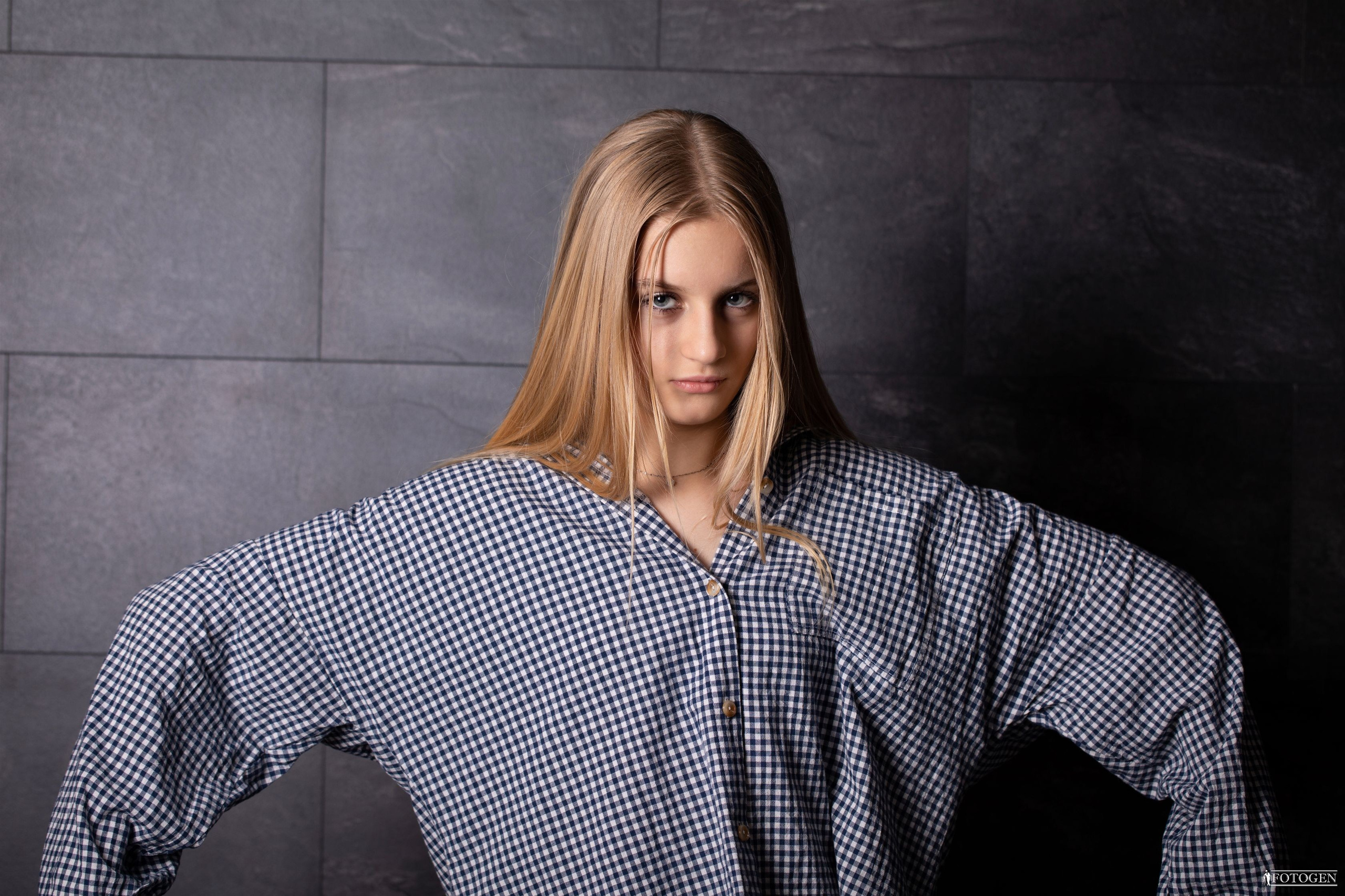 Фотосессия Девочек до 14 лет в Интерьере — Fotogen. Интерьерная фотостудия FOTOGEN г. Краснодар