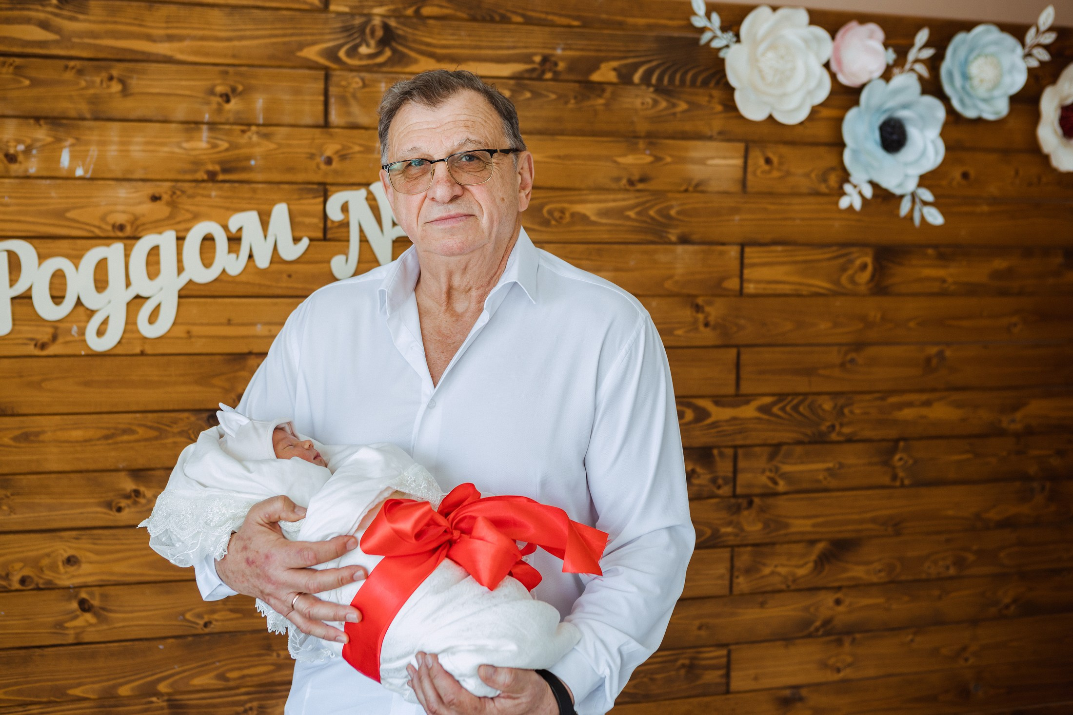 Выписка из Центрального роддома № 2. Фотографы в городе Волгограде — Людмила Агеева и Алексей Околелов