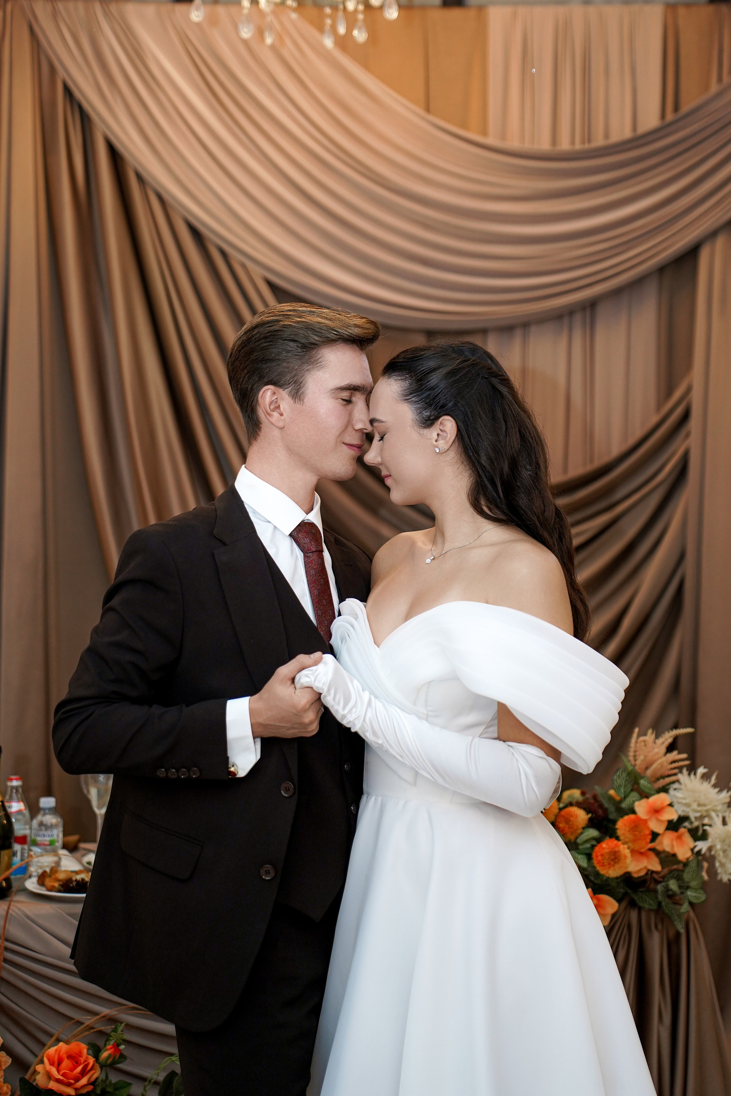 Свадебный банкет в беседке. Свадебный фотограф в Ростове-на-Дону. Таинство Крещения и Венчания, семейные фотосессии. Алёна Чёботова