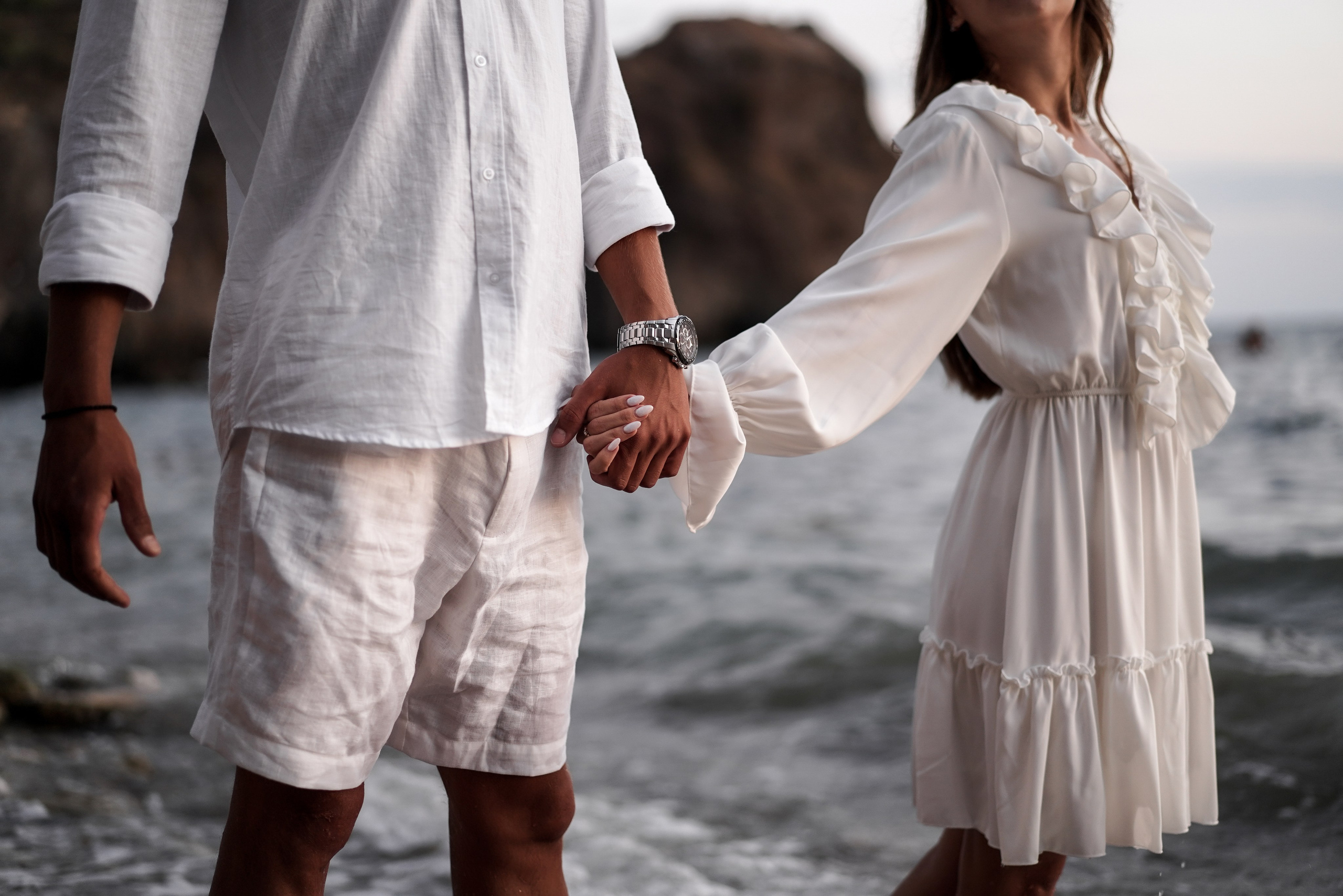 Матвей и Софья на фотосессии дикого пляжа Грот Дианы в Крыму. Свадебный фотограф в Ростове-на-Дону. Таинство Крещения и Венчания, семейные фотосессии. Алёна Чёботова