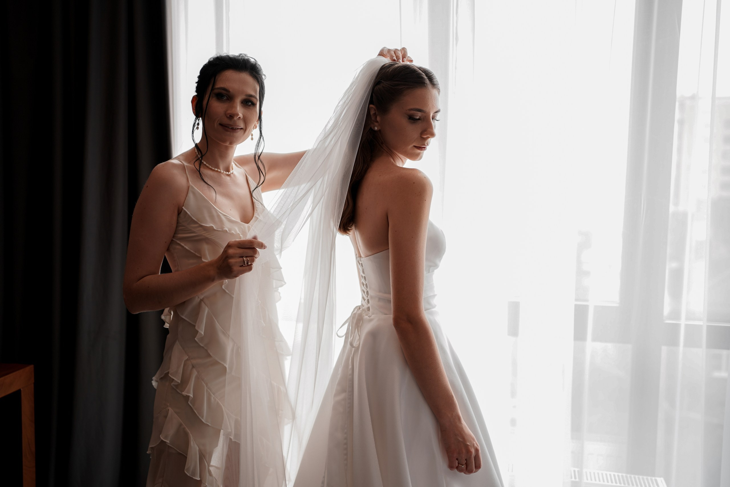 Виктория и Тарон в отеле Арка. Свадебный фотограф Ростов-на-Дону. Свадебный фотограф в Ростове-на-Дону. Таинство Крещения и Венчания, семейные фотосессии. Алёна Чёботова