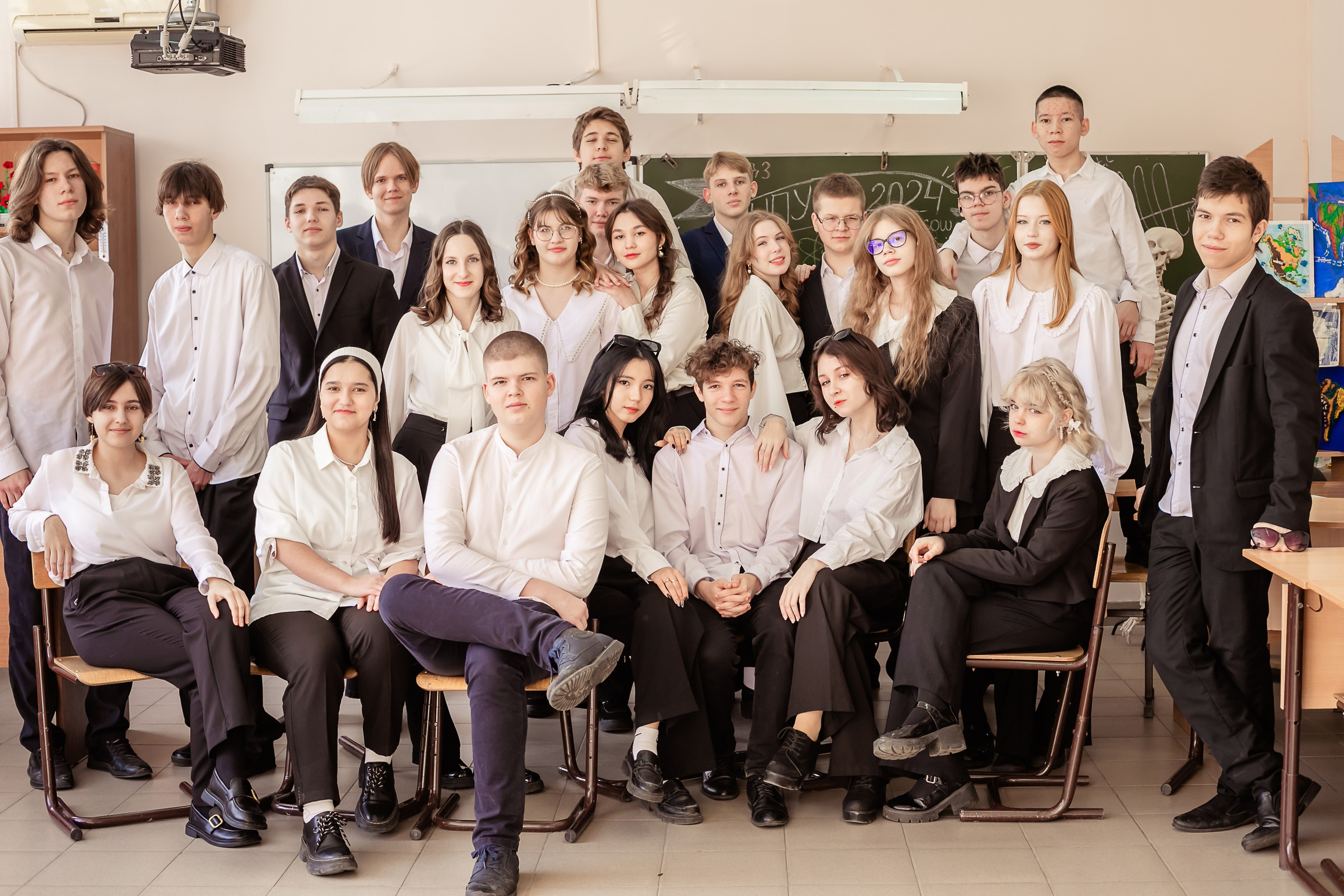 Выпускной альбом для 9-11 классов. Свадебный и семейный фотограф в Оренбурге Ильяна Тукжанова