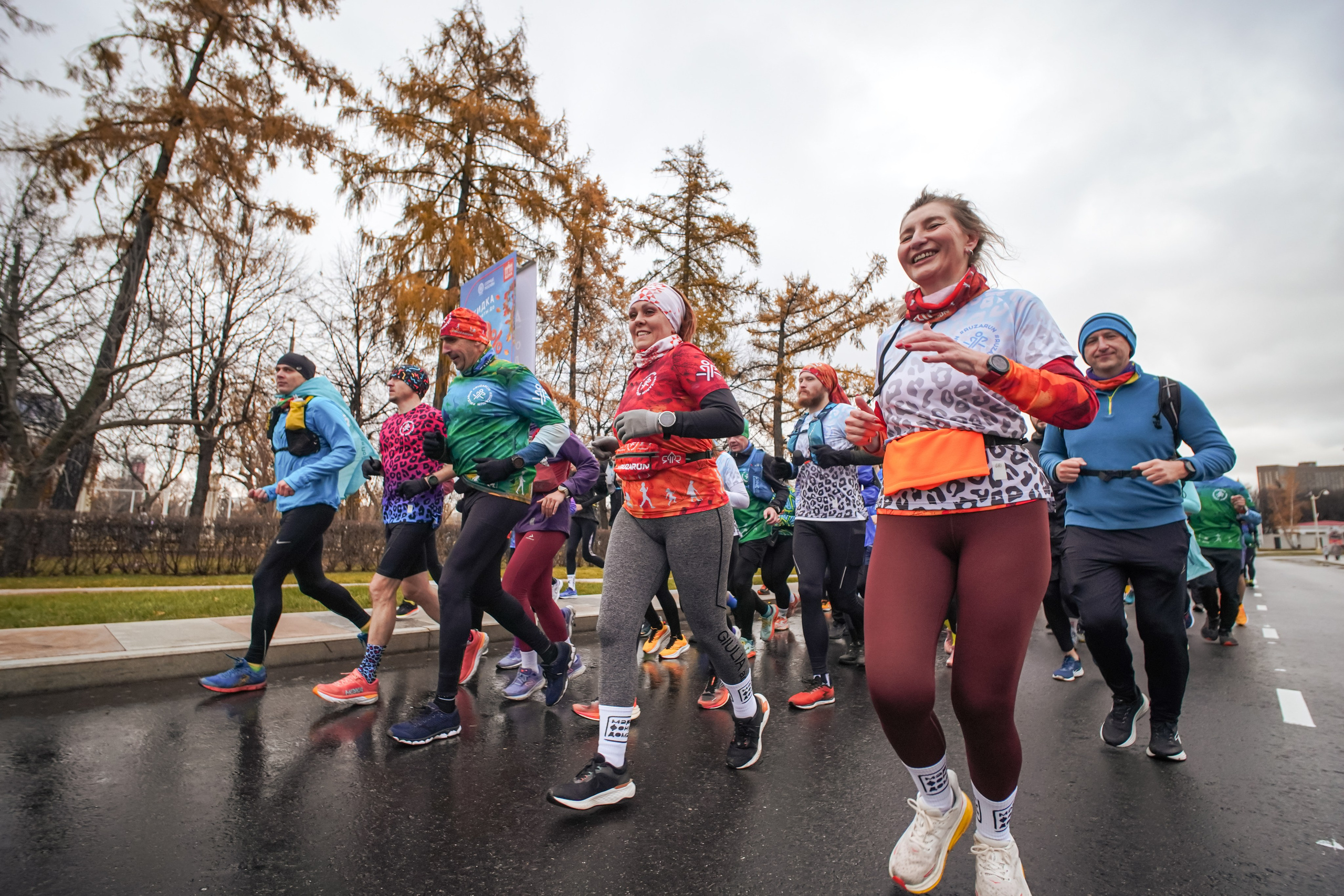#марафонудома #яuzarun 2024 2-я петля, группа 6:30. Роман Капилюшов. Бег. Фото. Видео. г. Люберцы