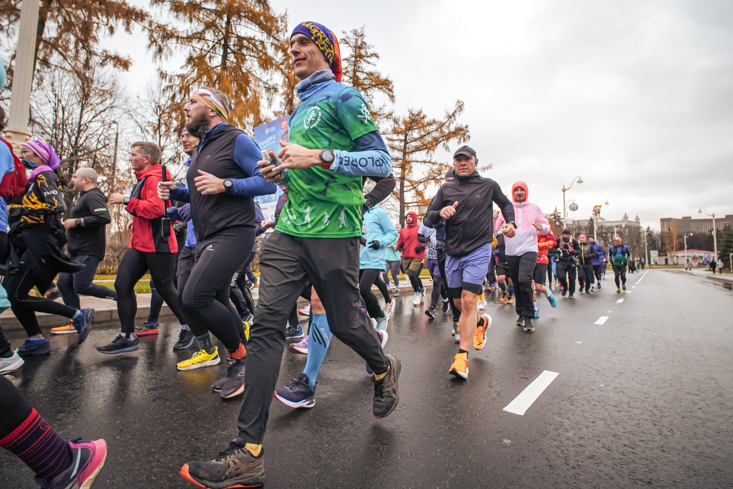 #марафонудома #яuzarun 2024 2-я петля, группа 6:30. Роман Капилюшов. Бег. Фото. Видео. г. Люберцы