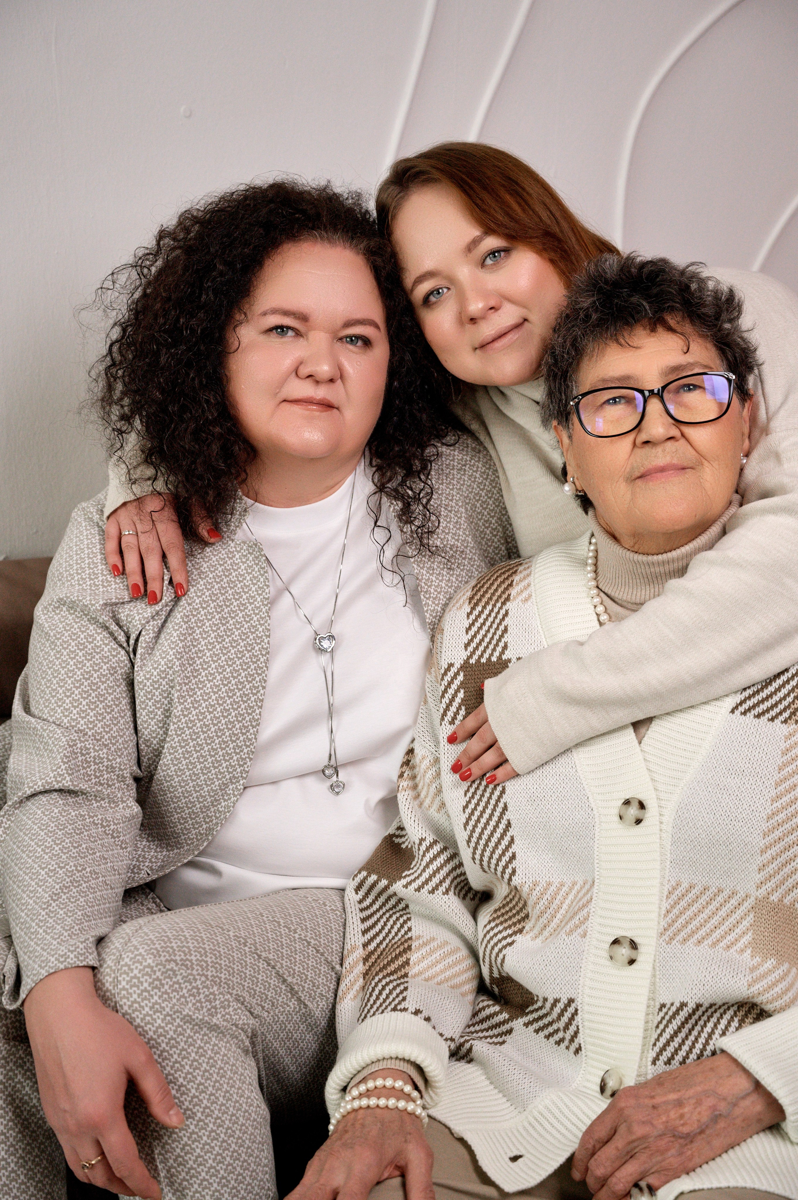 Семейная фотосессия для Лилии — тёплая съёмка в студии | Иван Третьяков, фотограф Новокузнецк