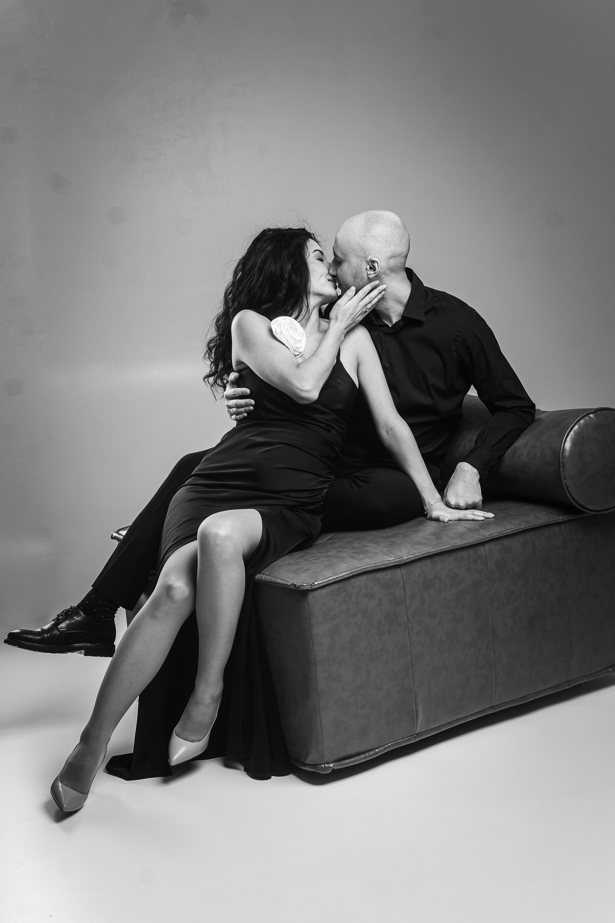 Беременность в ЧБ. Ваш свадебный и семейный фотограф