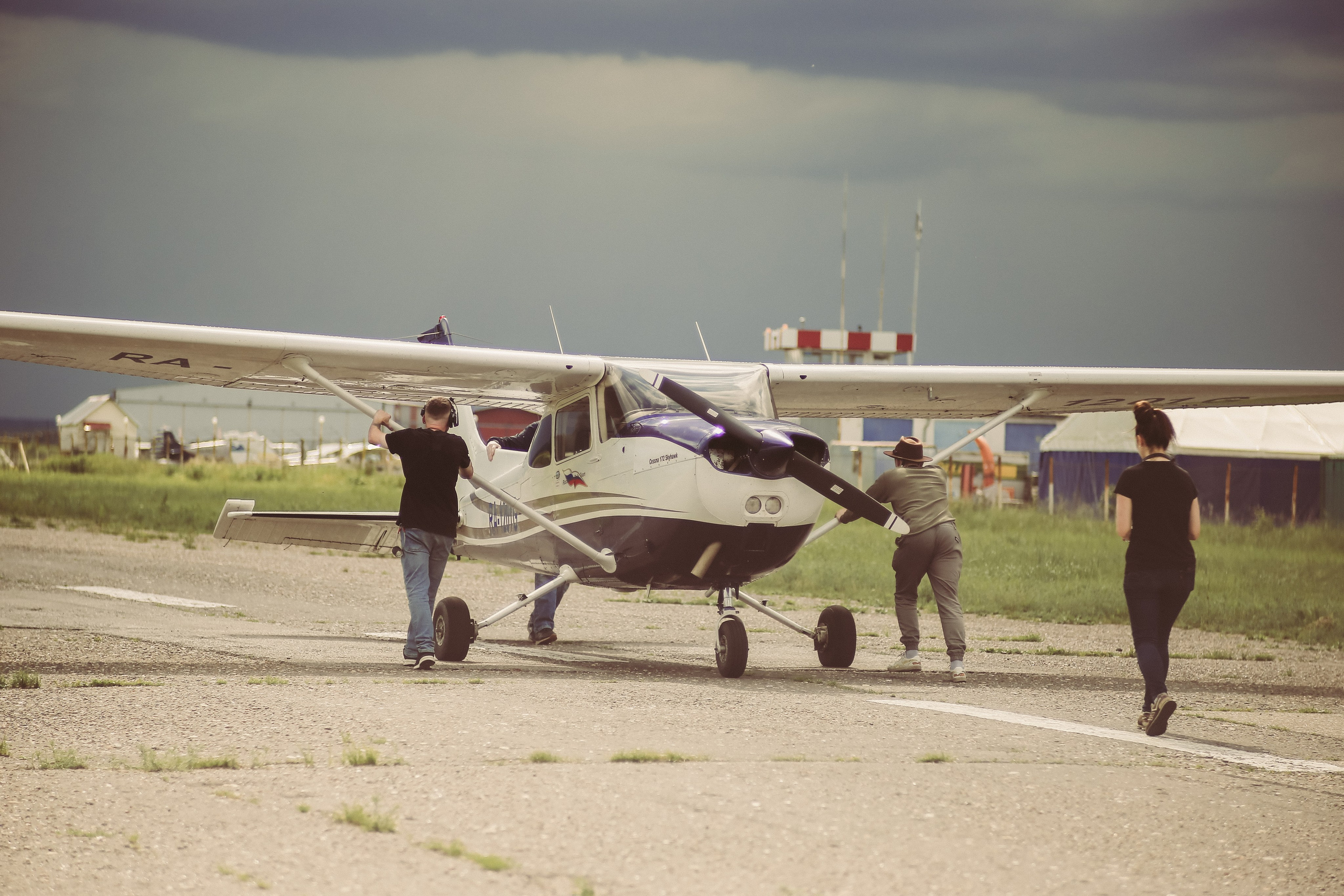 Съёмки фильма «Полёт души». Аэродром Северка. Антонина Морозова, профессиональный семейный фотограф видеограф