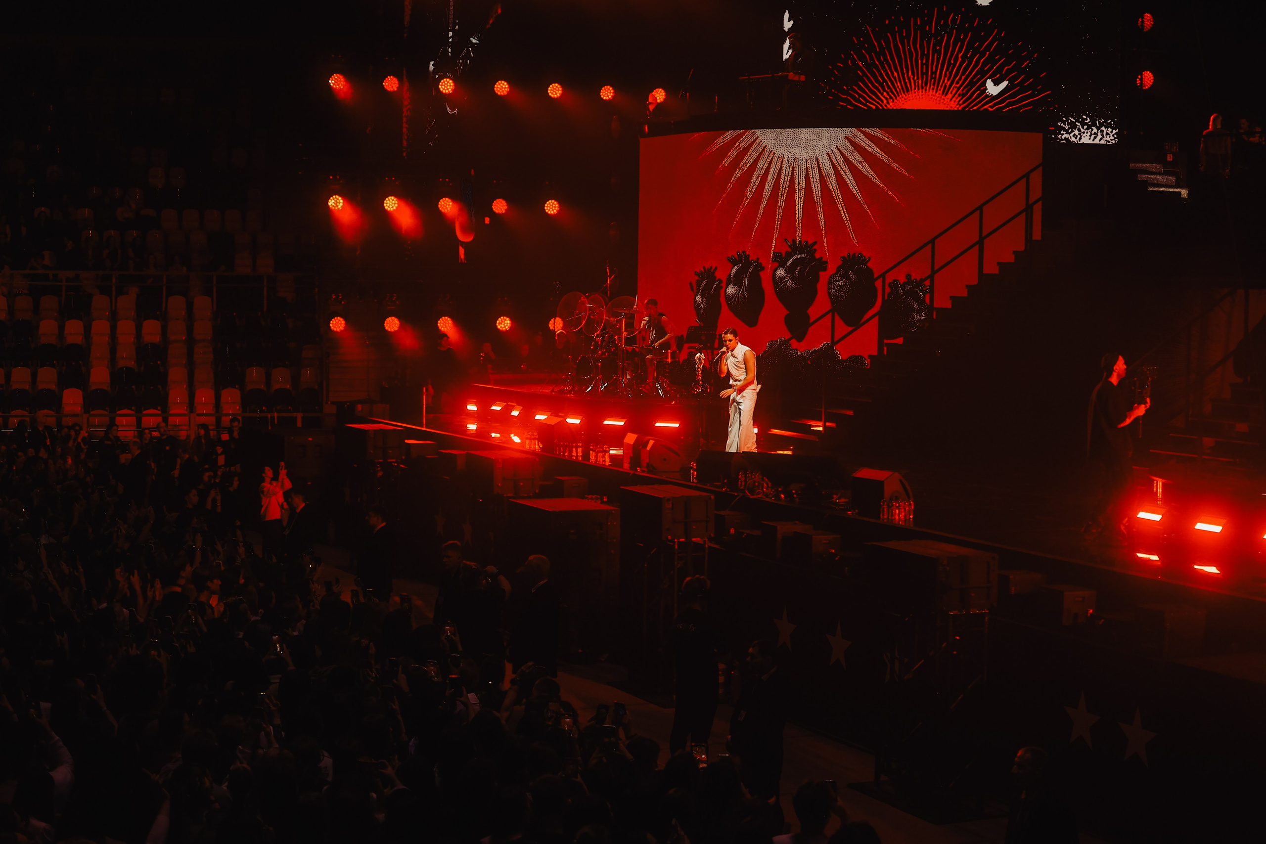 ВАНЯ ДМИТРИЕНКО