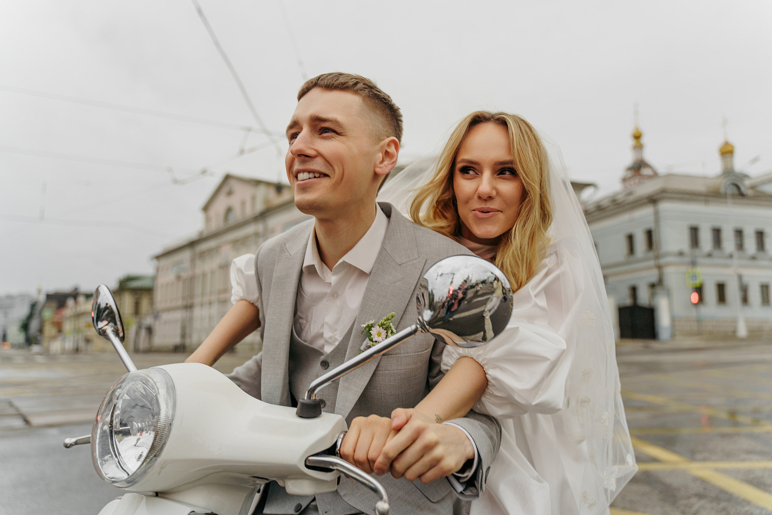 Свадьба на мопеде (Мини фотосессия). Свадебный фотограф