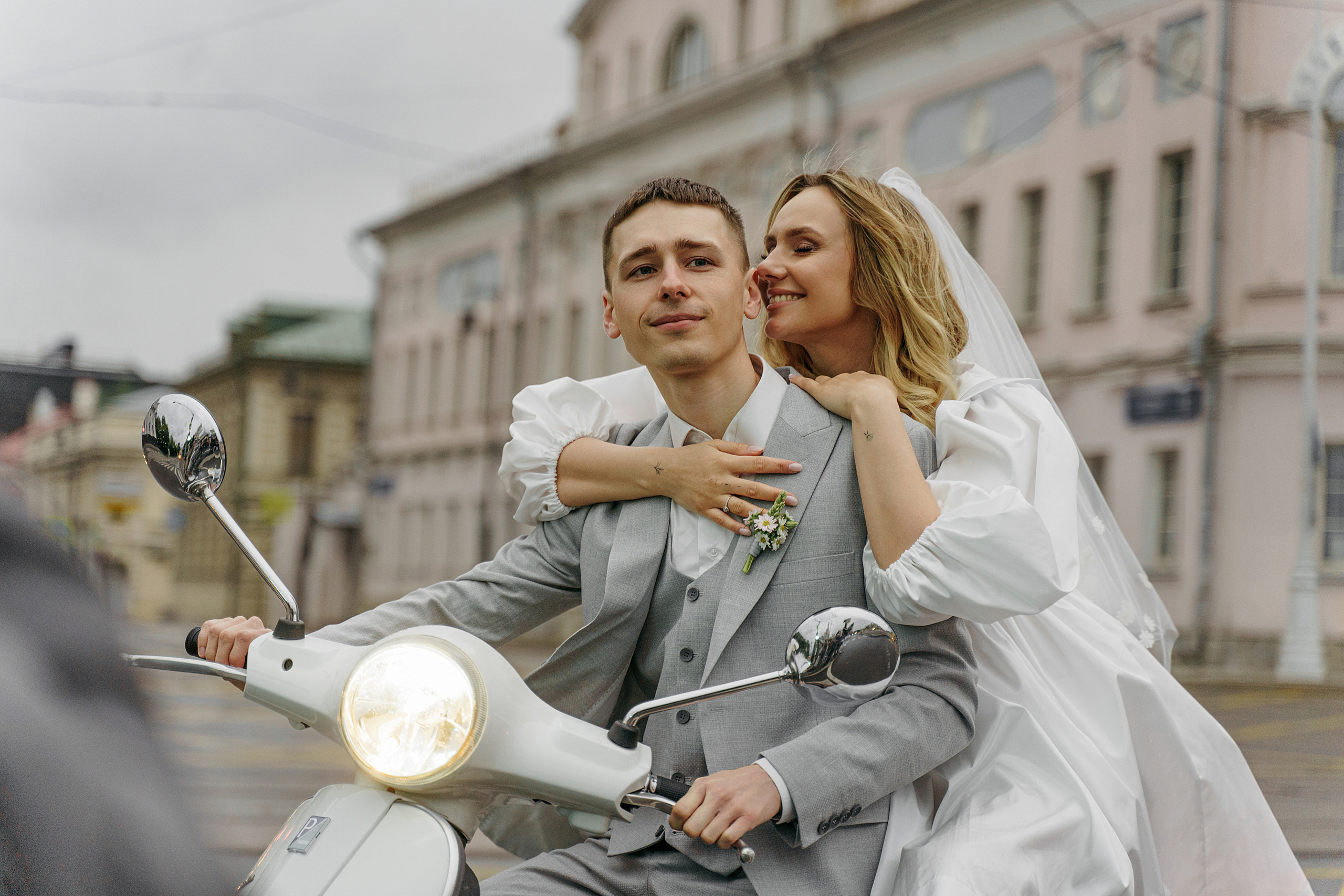 Свадьба на мопеде (Мини фотосессия). Свадебный фотограф