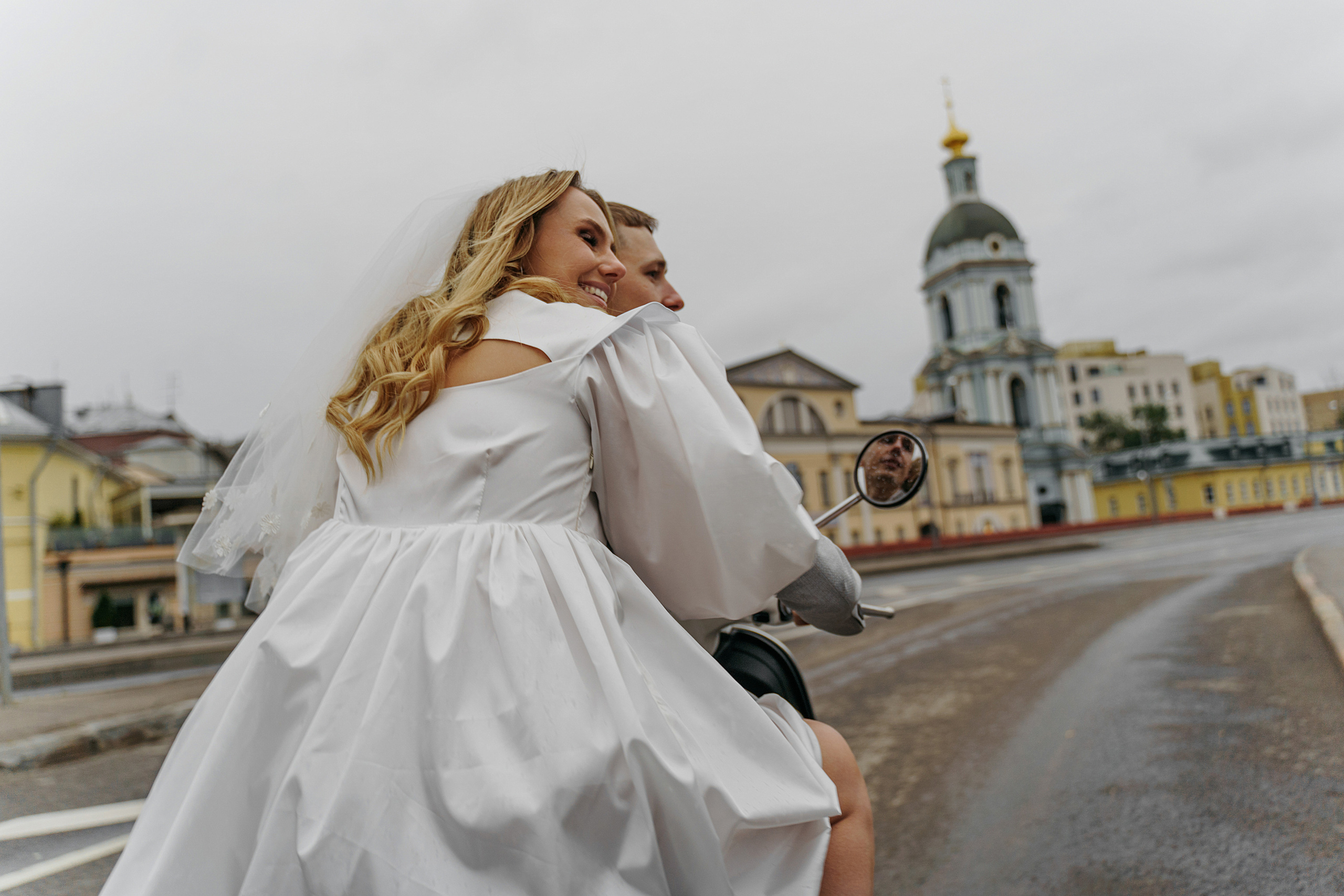 Свадьба на мопеде (Мини фотосессия). Свадебный фотограф