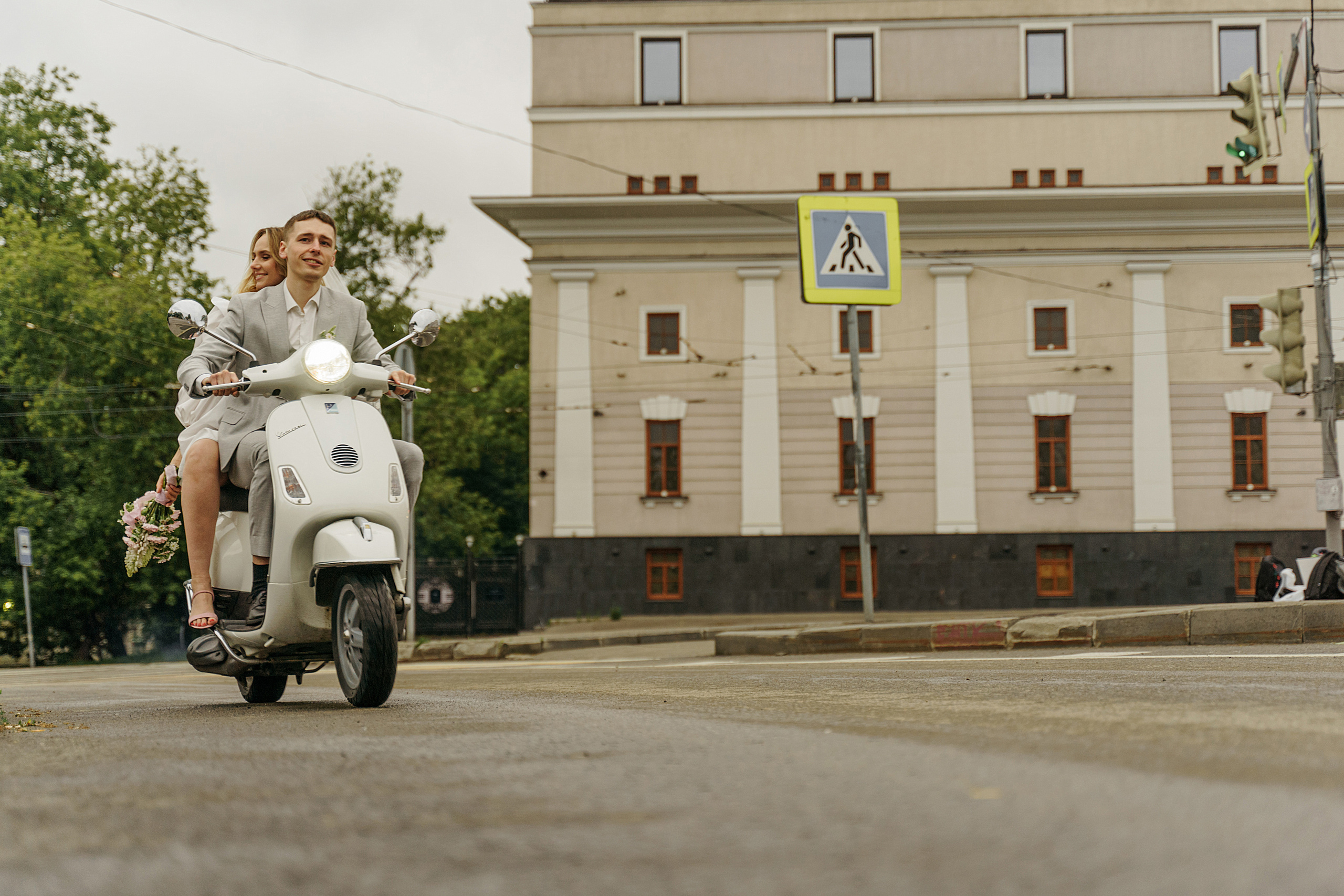 Свадьба на мопеде (Мини фотосессия). Свадебный фотограф