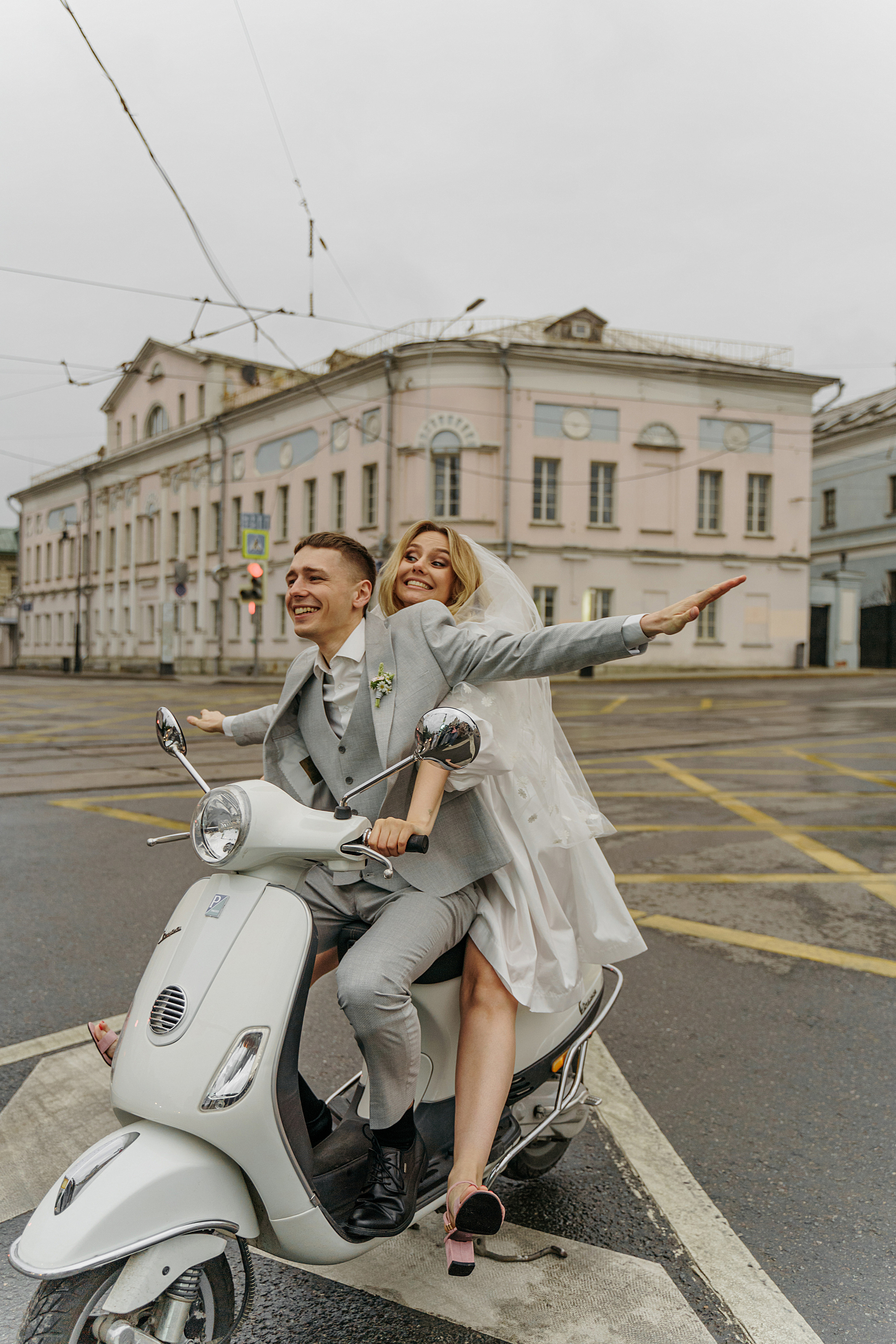 Свадьба на мопеде (Мини фотосессия)