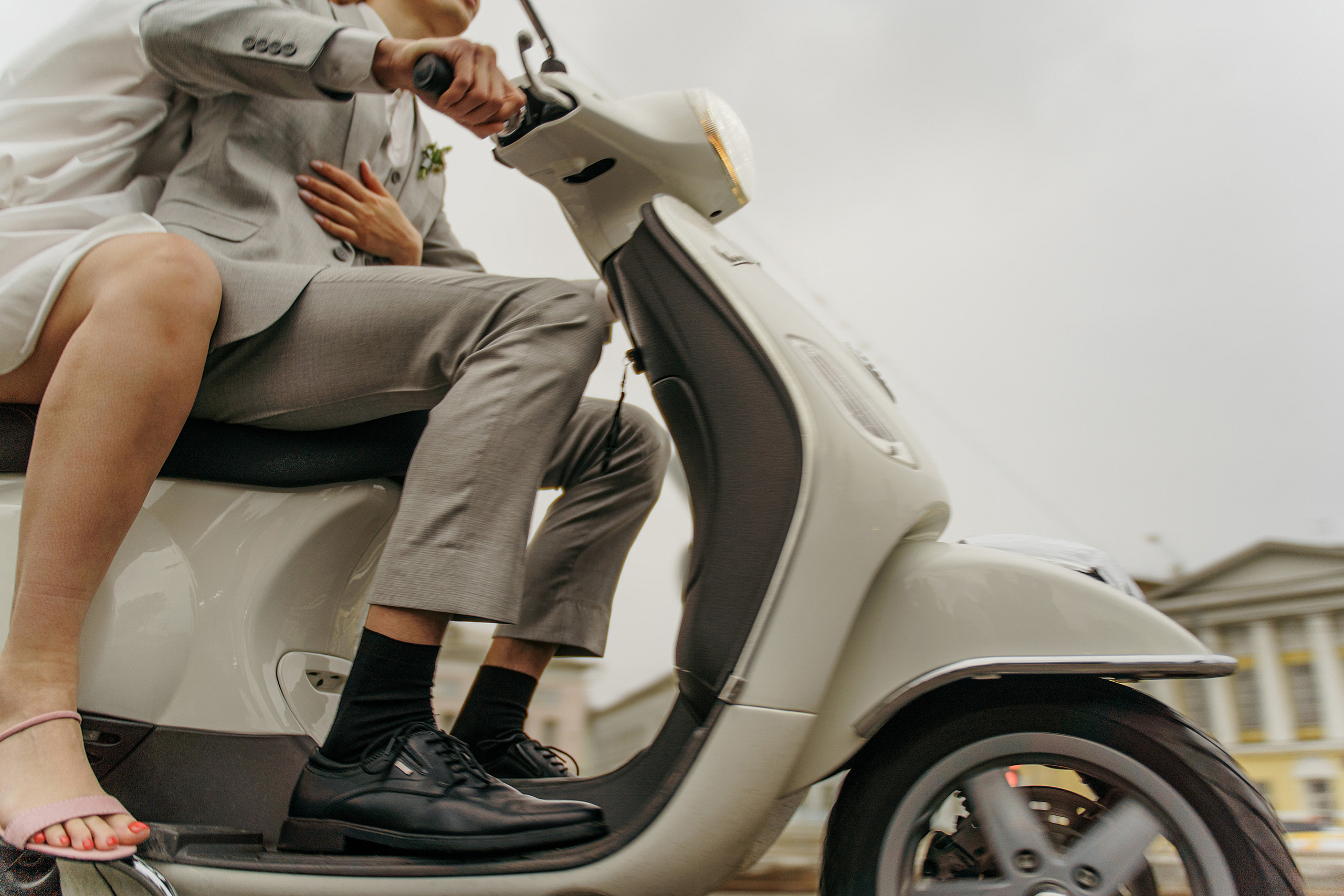 Свадьба на мопеде (Мини фотосессия). Свадебный фотограф