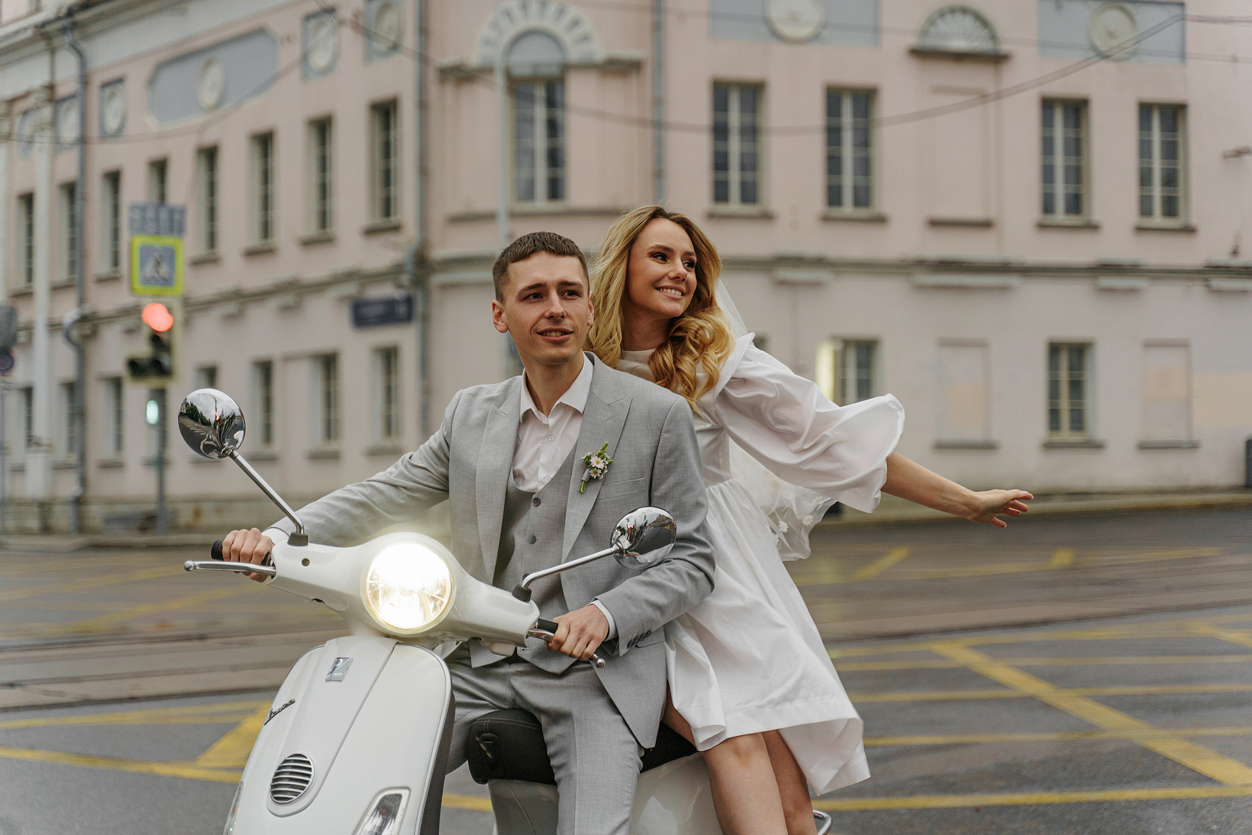 Свадьба на мопеде (Мини фотосессия). Свадебный фотограф