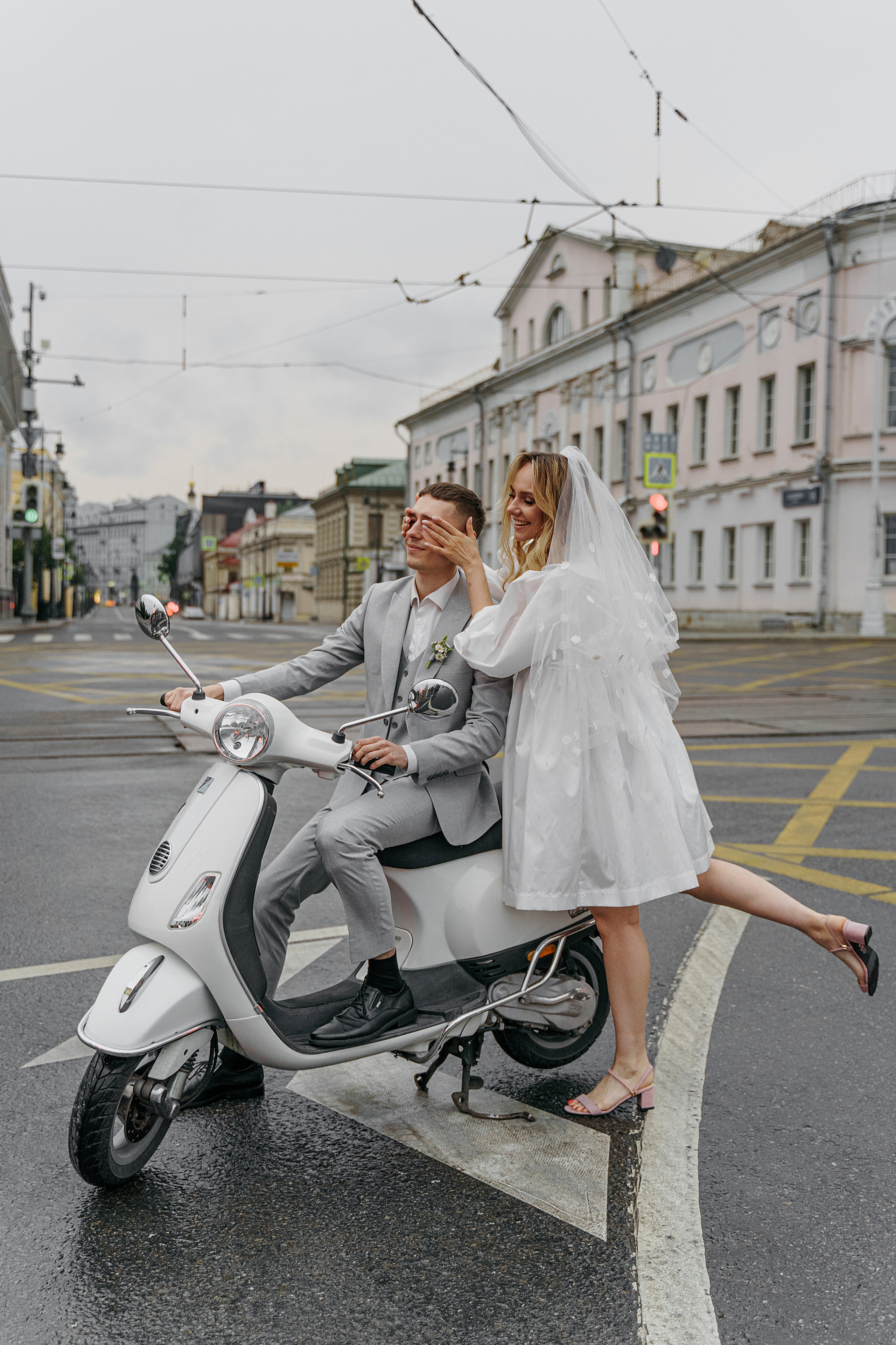 Свадьба на мопеде (Мини фотосессия). Свадебный фотограф