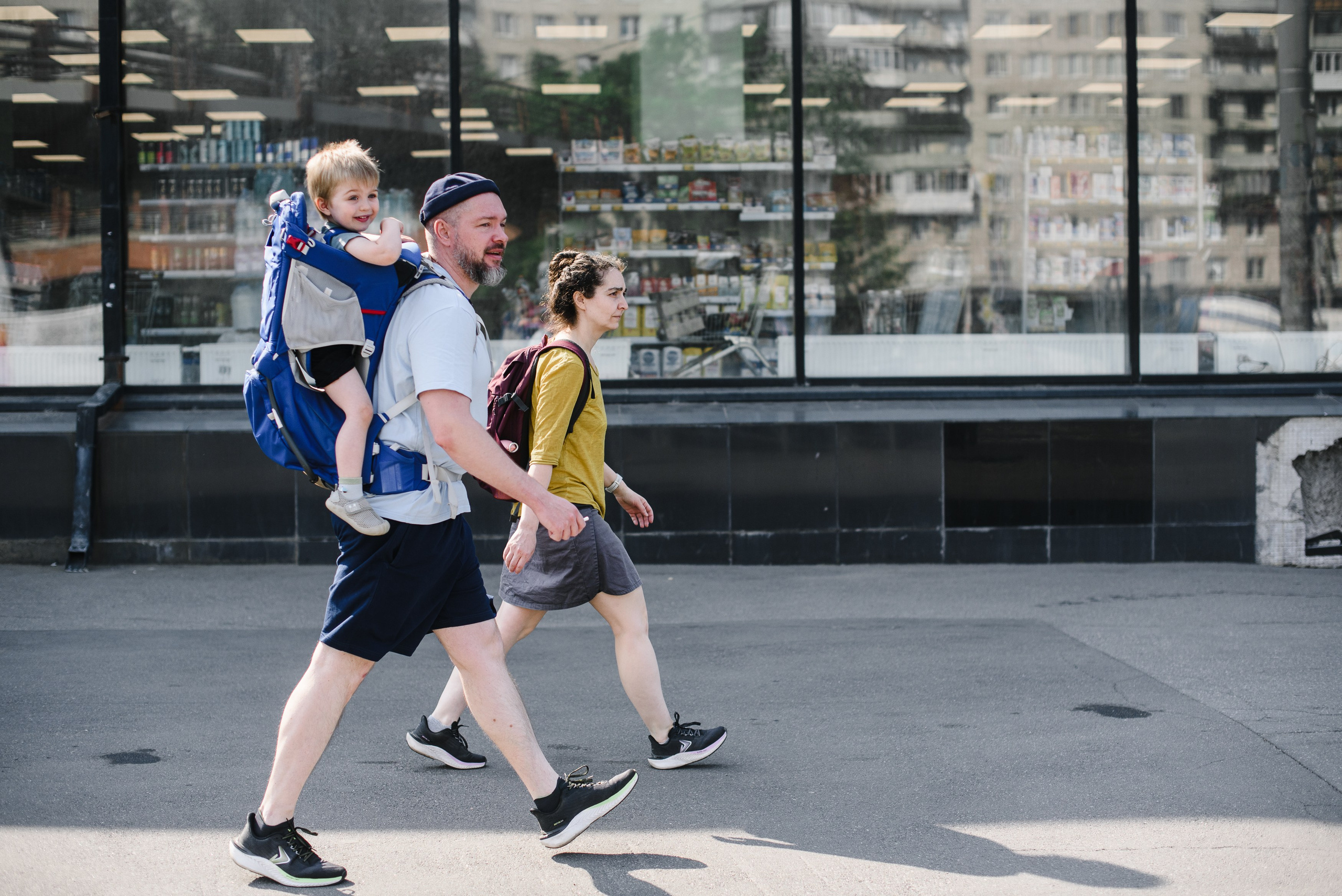 Игорь, Мила и Михаил Игоревич, домашняя история. Фотограф Денис Неместо, портрет, репортаж