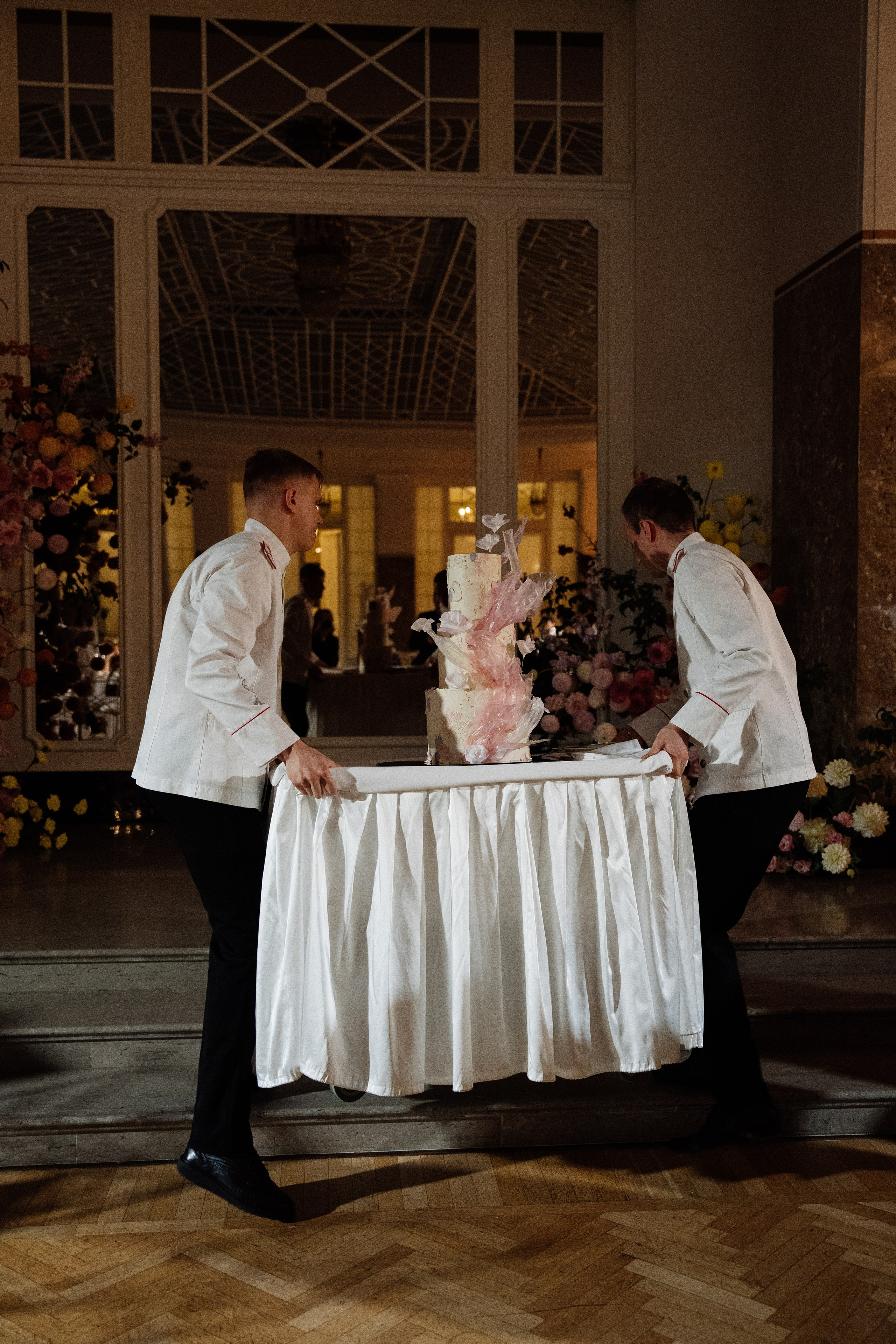 Свадьба в астории. Свадебный фотограф организатор в Санкт-Петербурге Ассоль Опарина